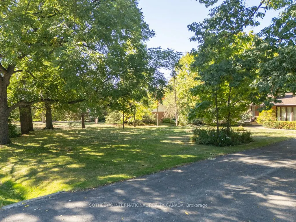 146 Sylvadene Parkway W