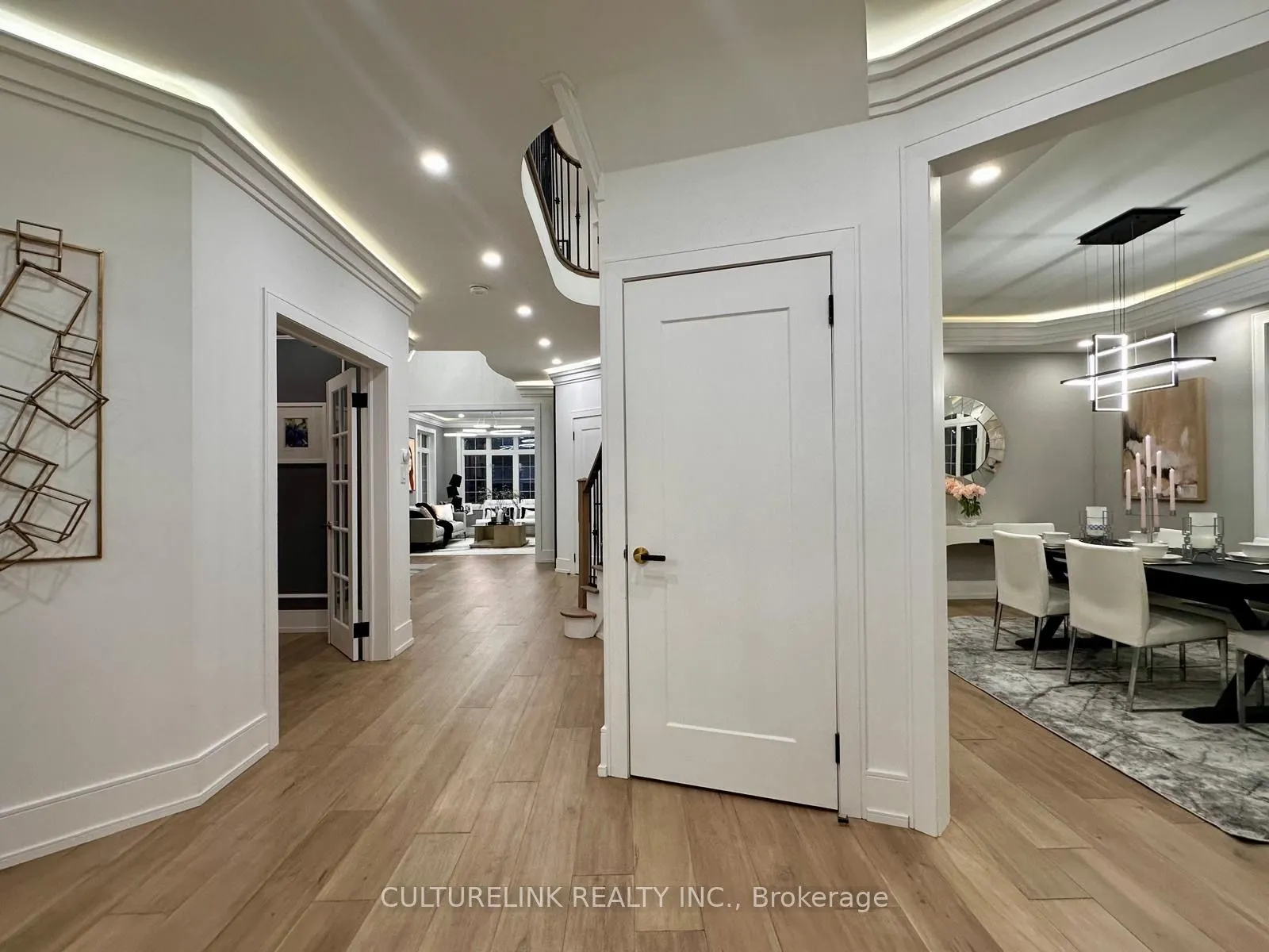 113 Riverwalk Drive
