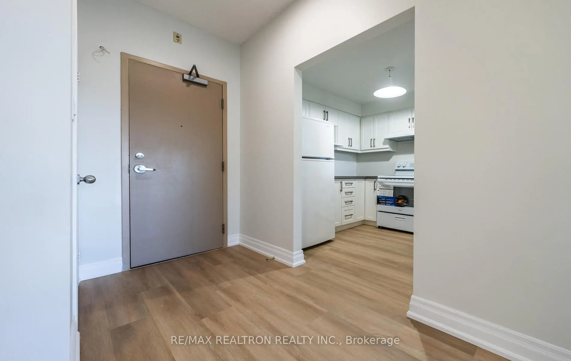 9 Chalmers Road, #Ph8