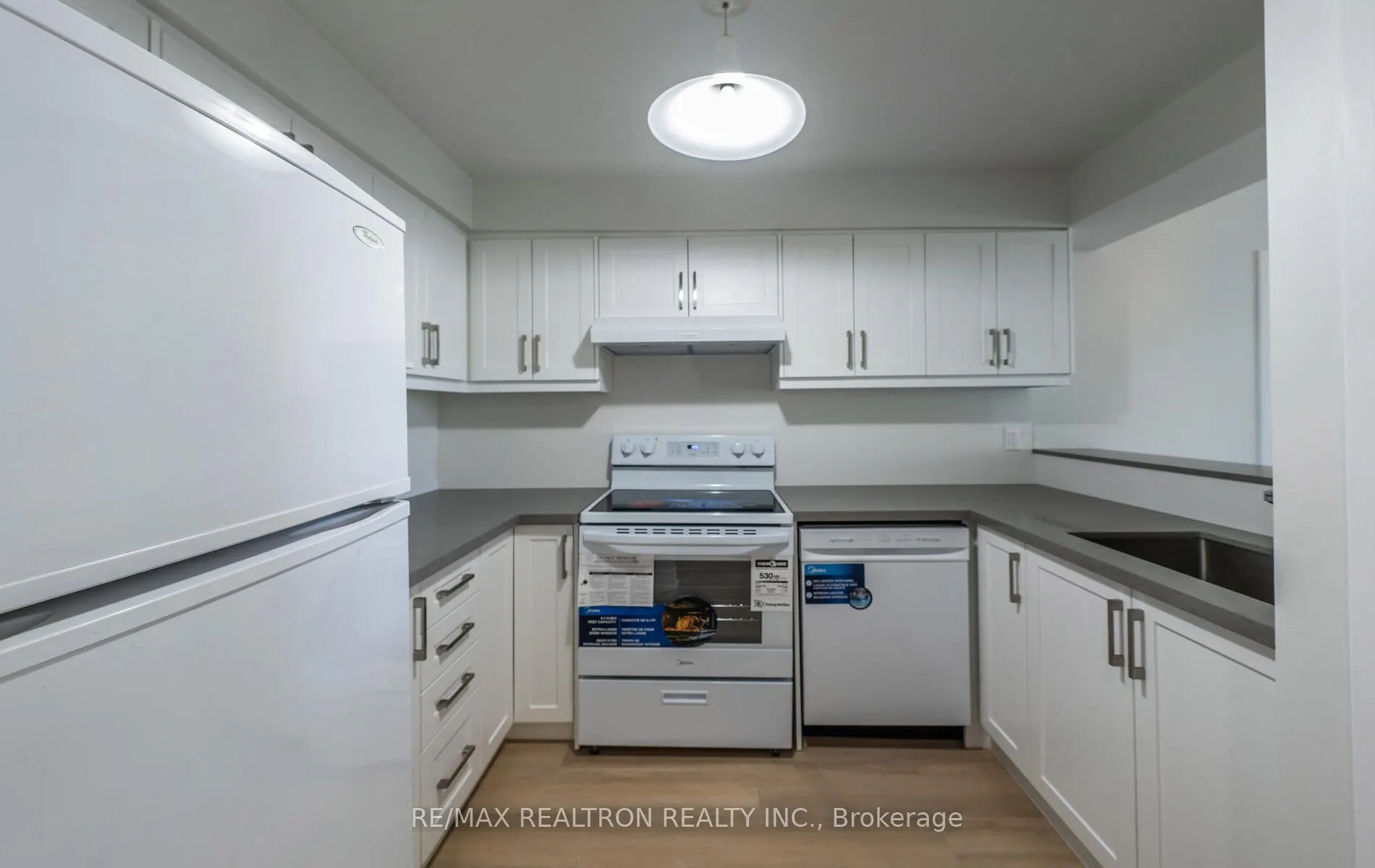 9 Chalmers Road, #Ph8