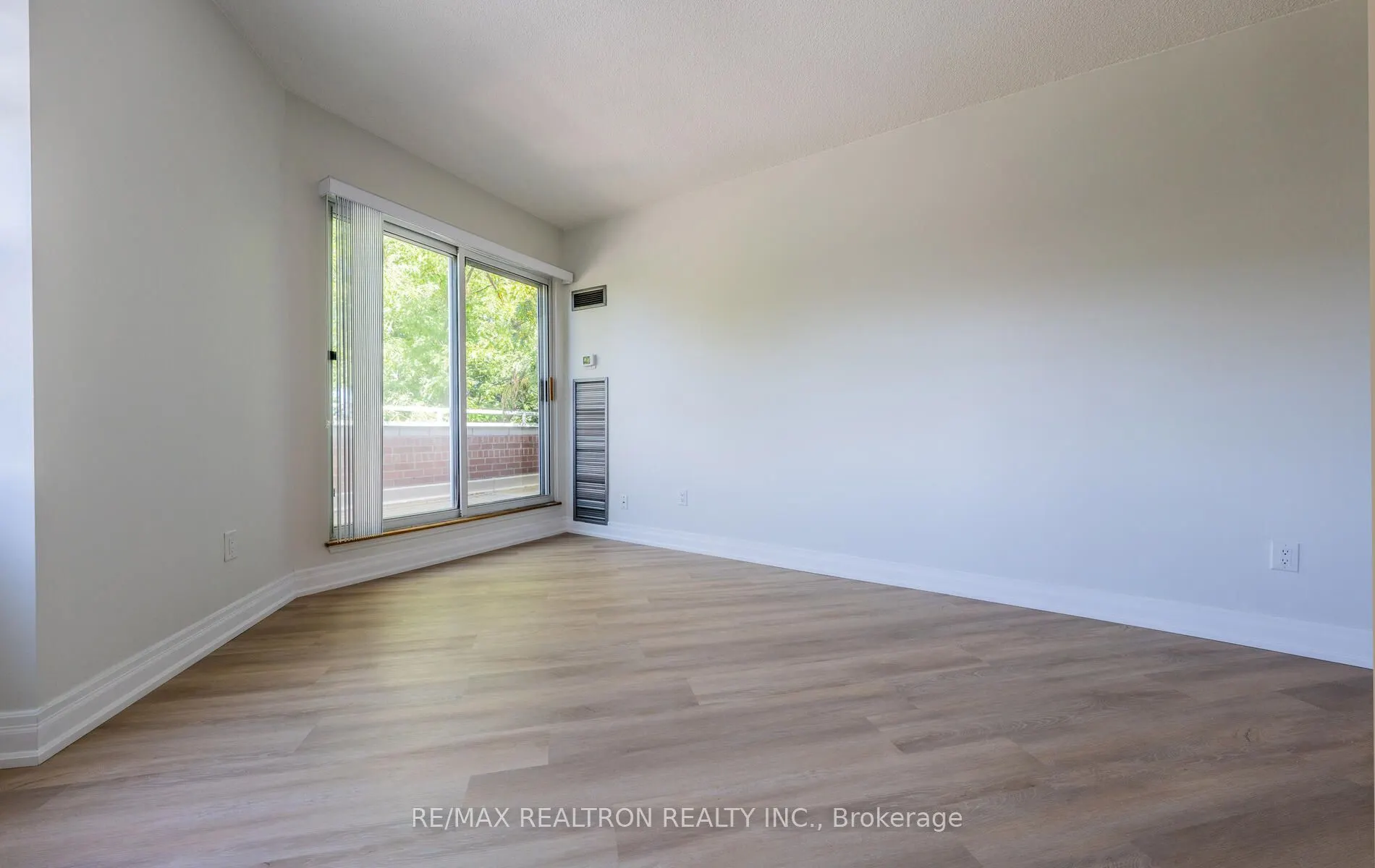 9 Chalmers Road, #Ph8