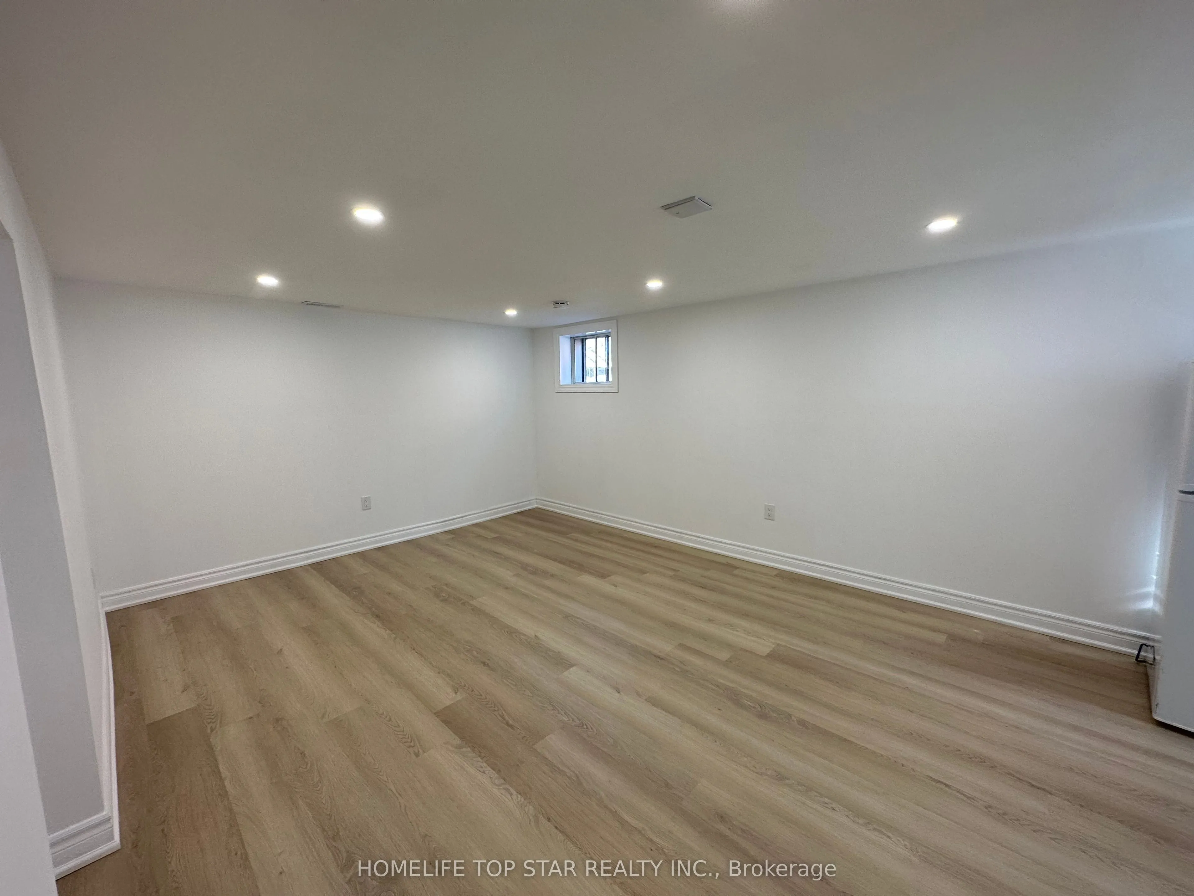 38 Cartier Crescent, #Bachelor
