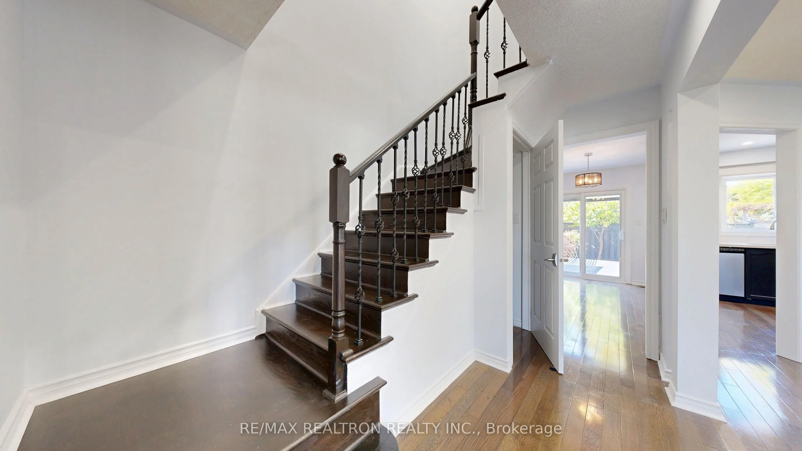 558 Willowick Drive