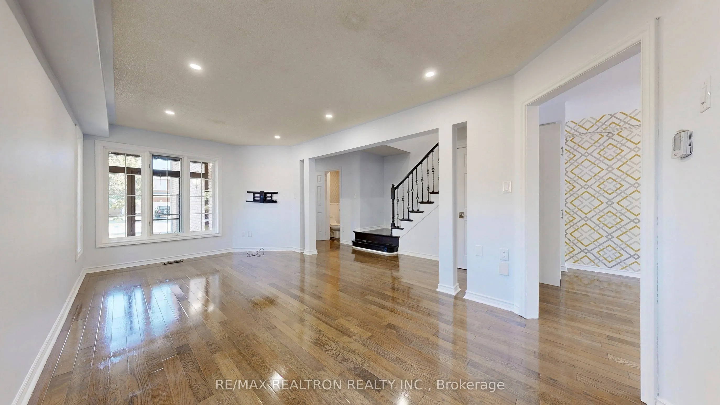 558 Willowick Drive