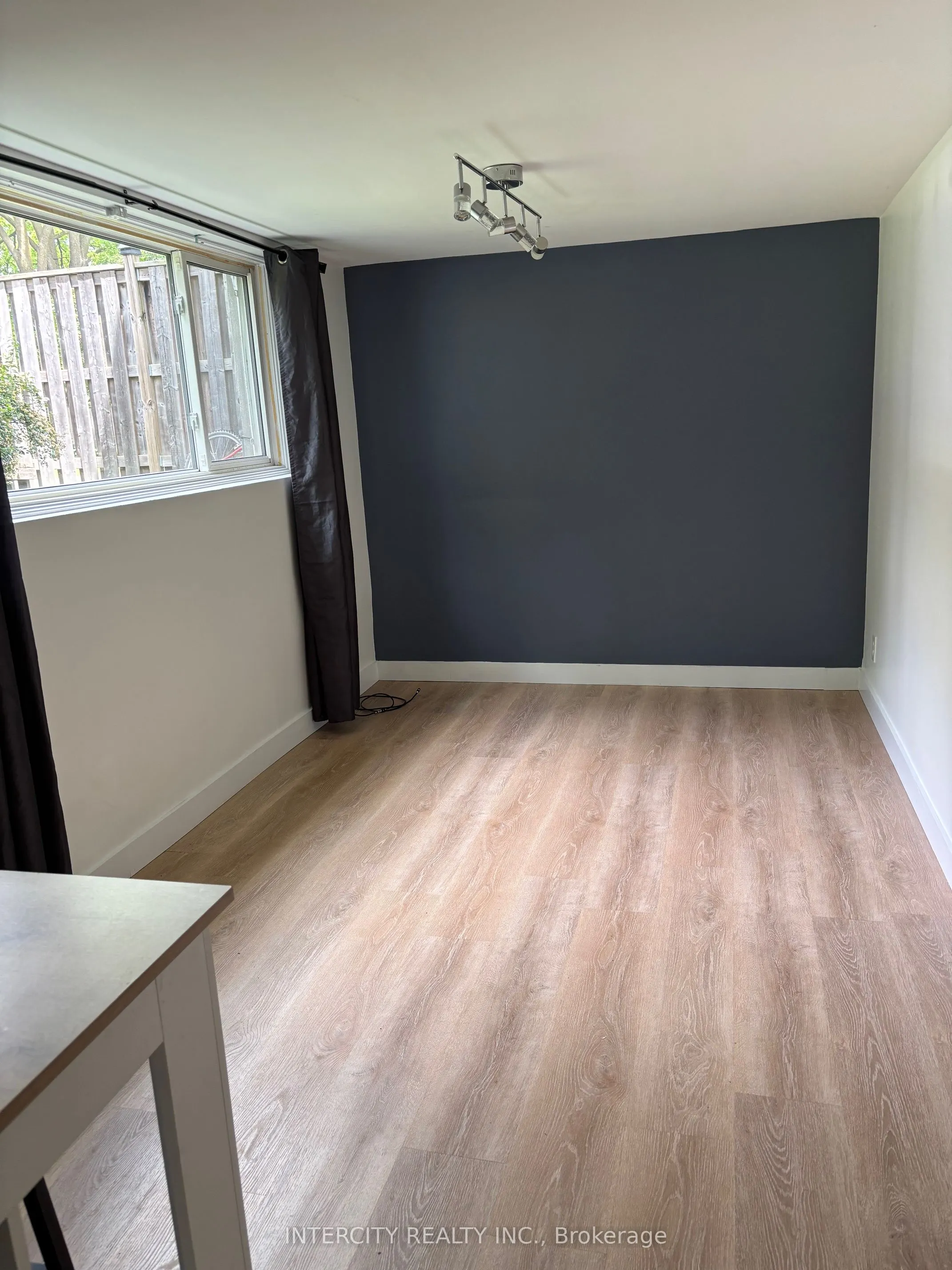 363 Andrew Street, #1