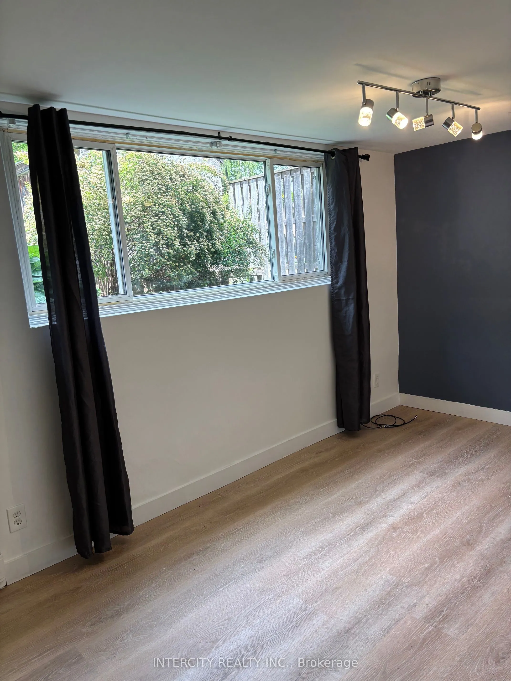 363 Andrew Street, #1
