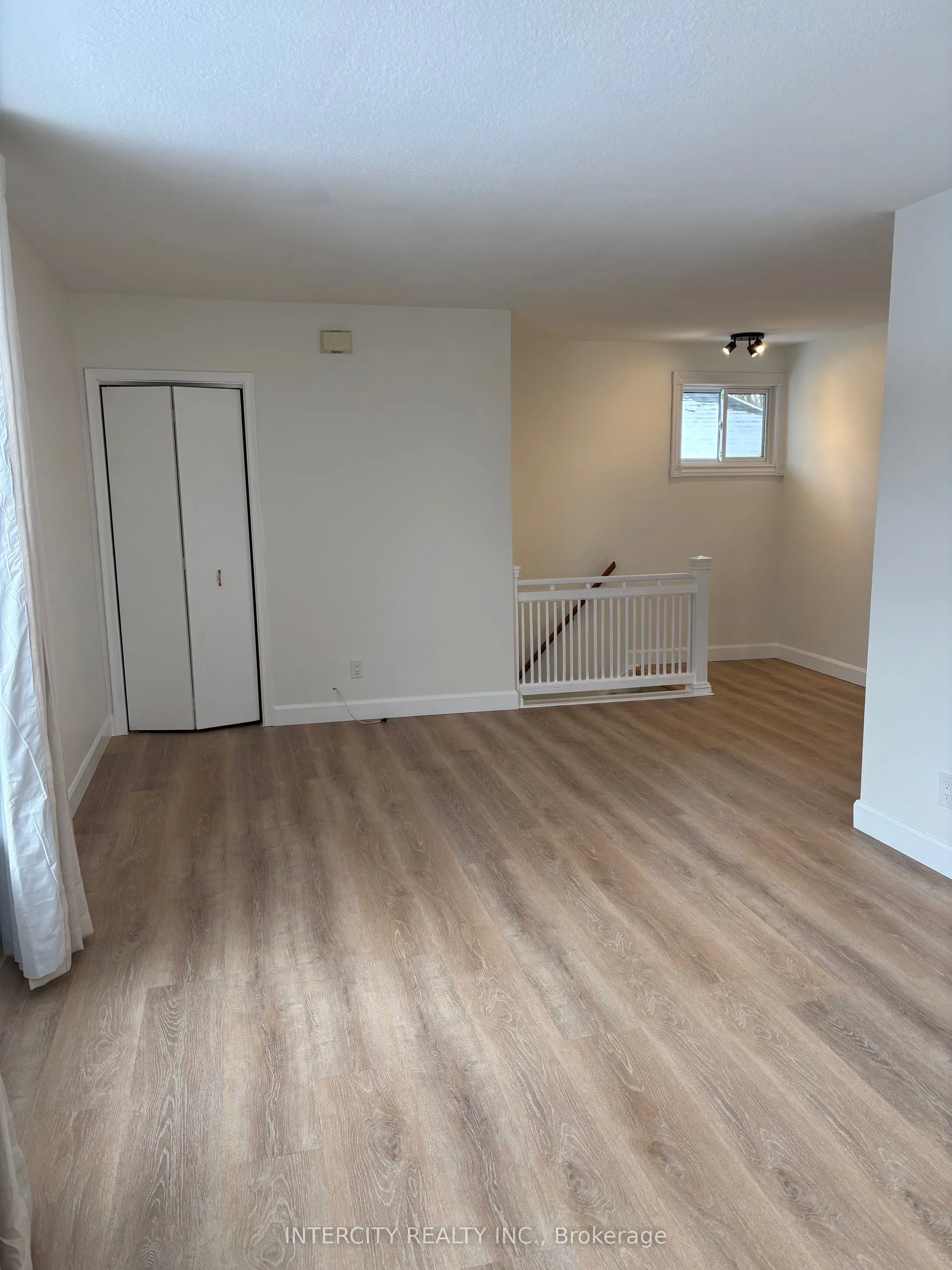 363 Andrew Street, #3