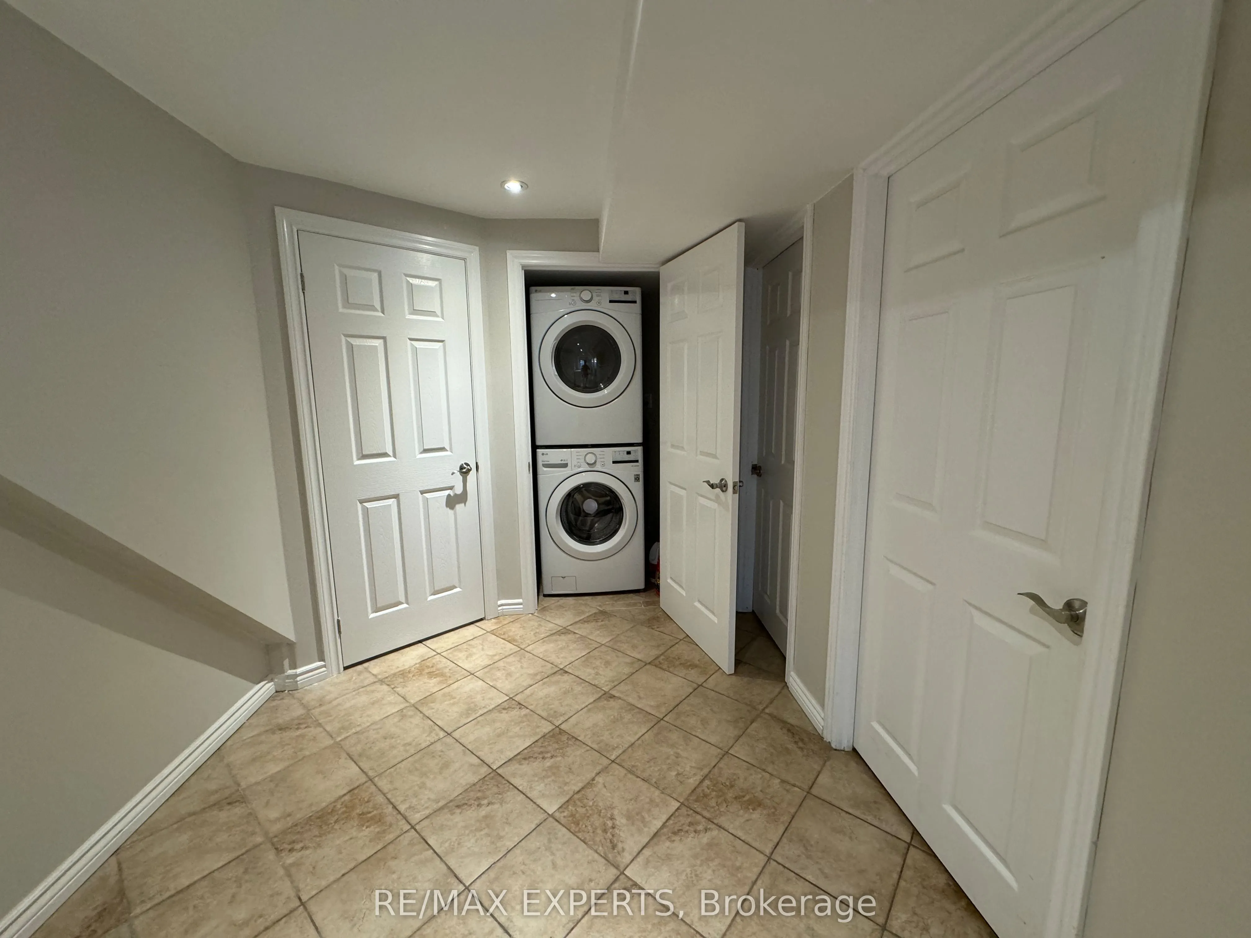 818 Stonehaven Avenue, #Bsmt