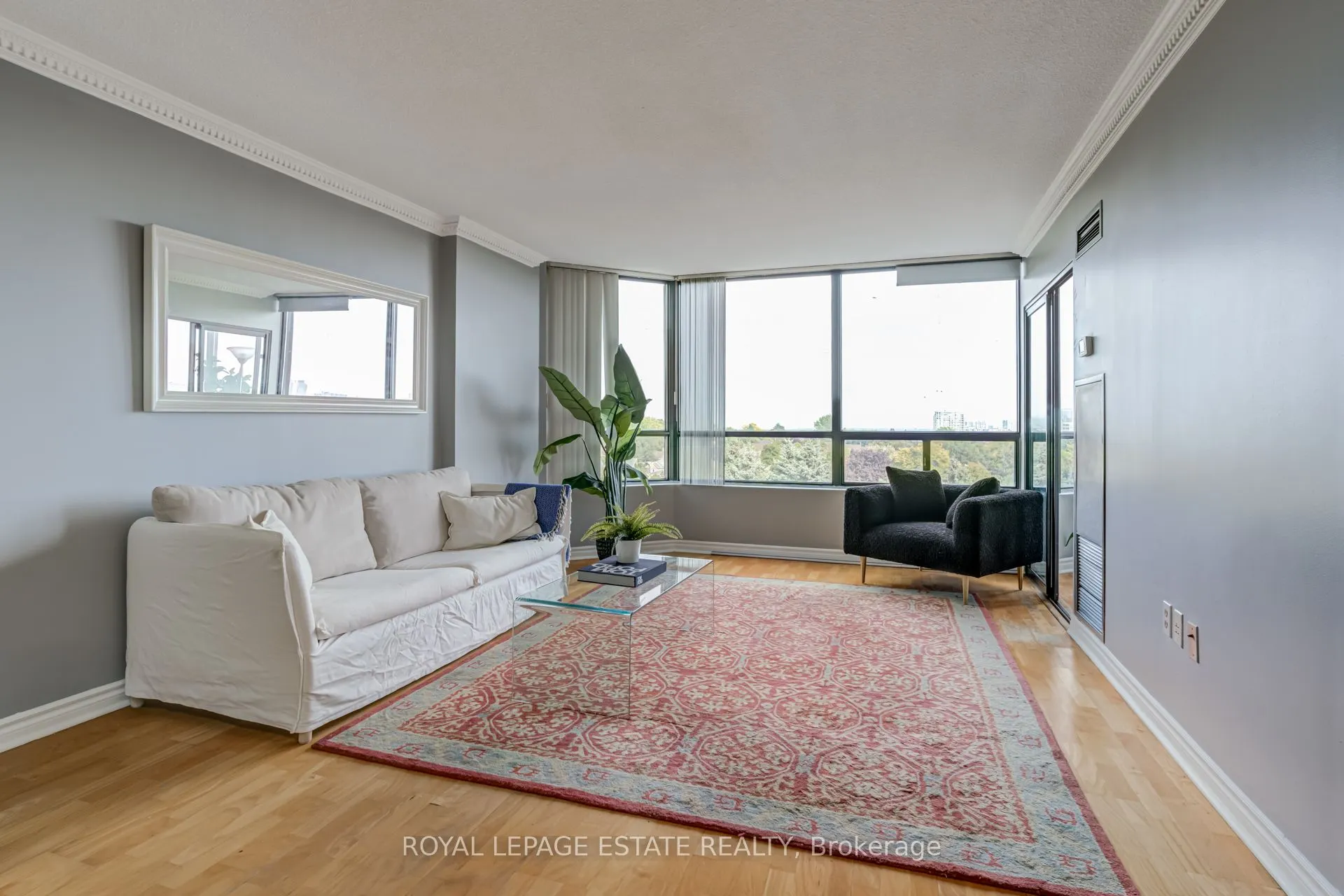 7440 Bathurst Street, #706
