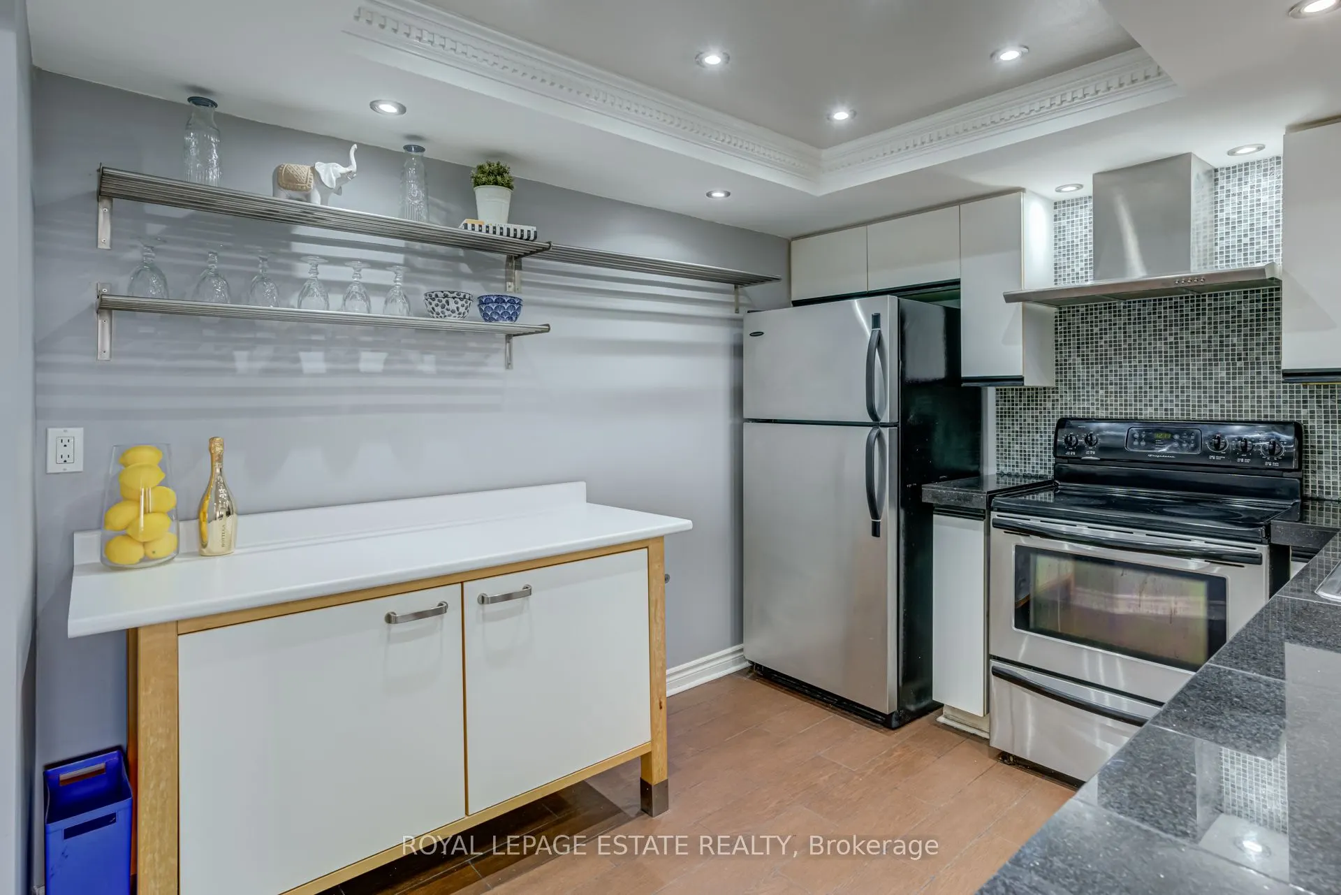 7440 Bathurst Street, #706