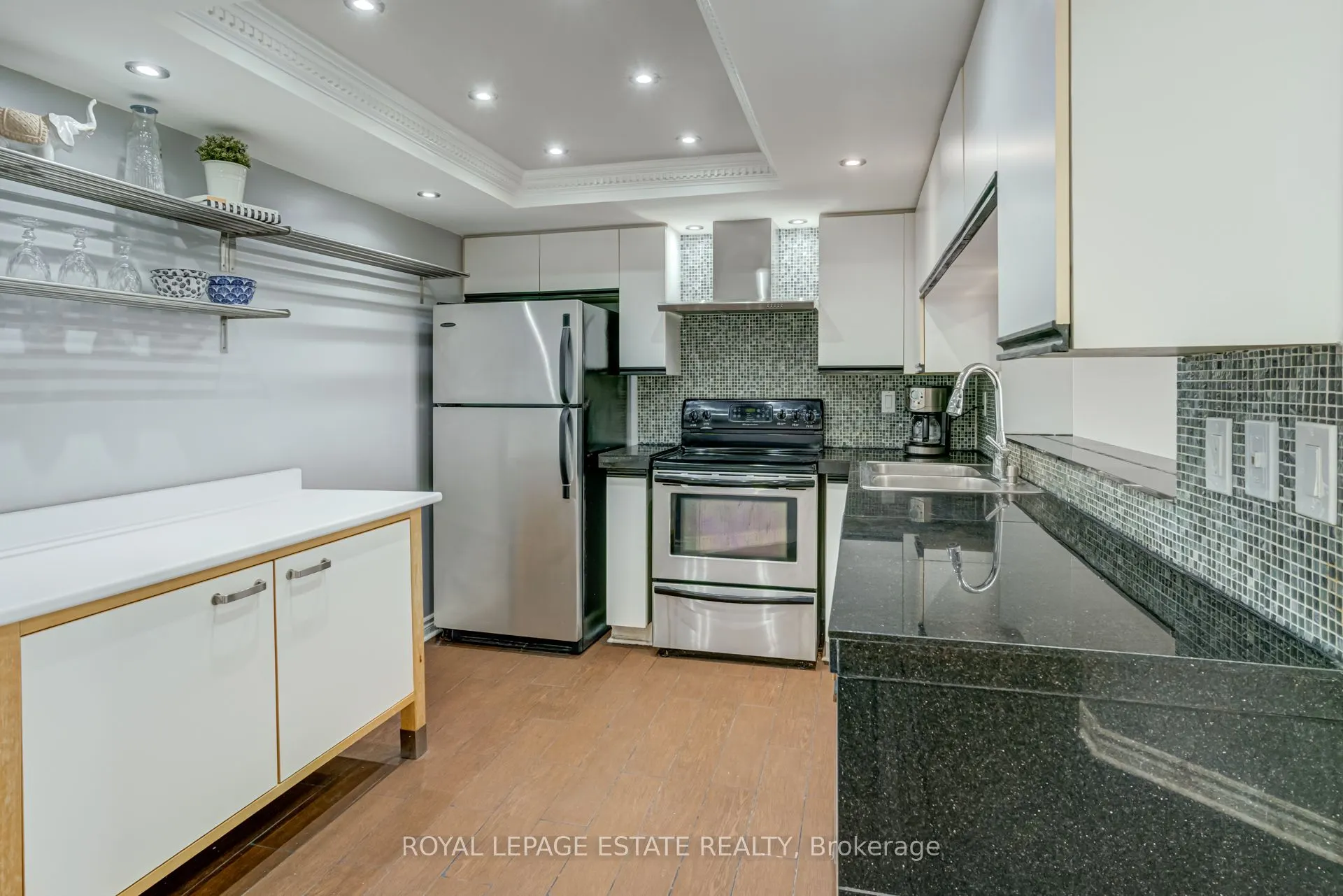 7440 Bathurst Street, #706