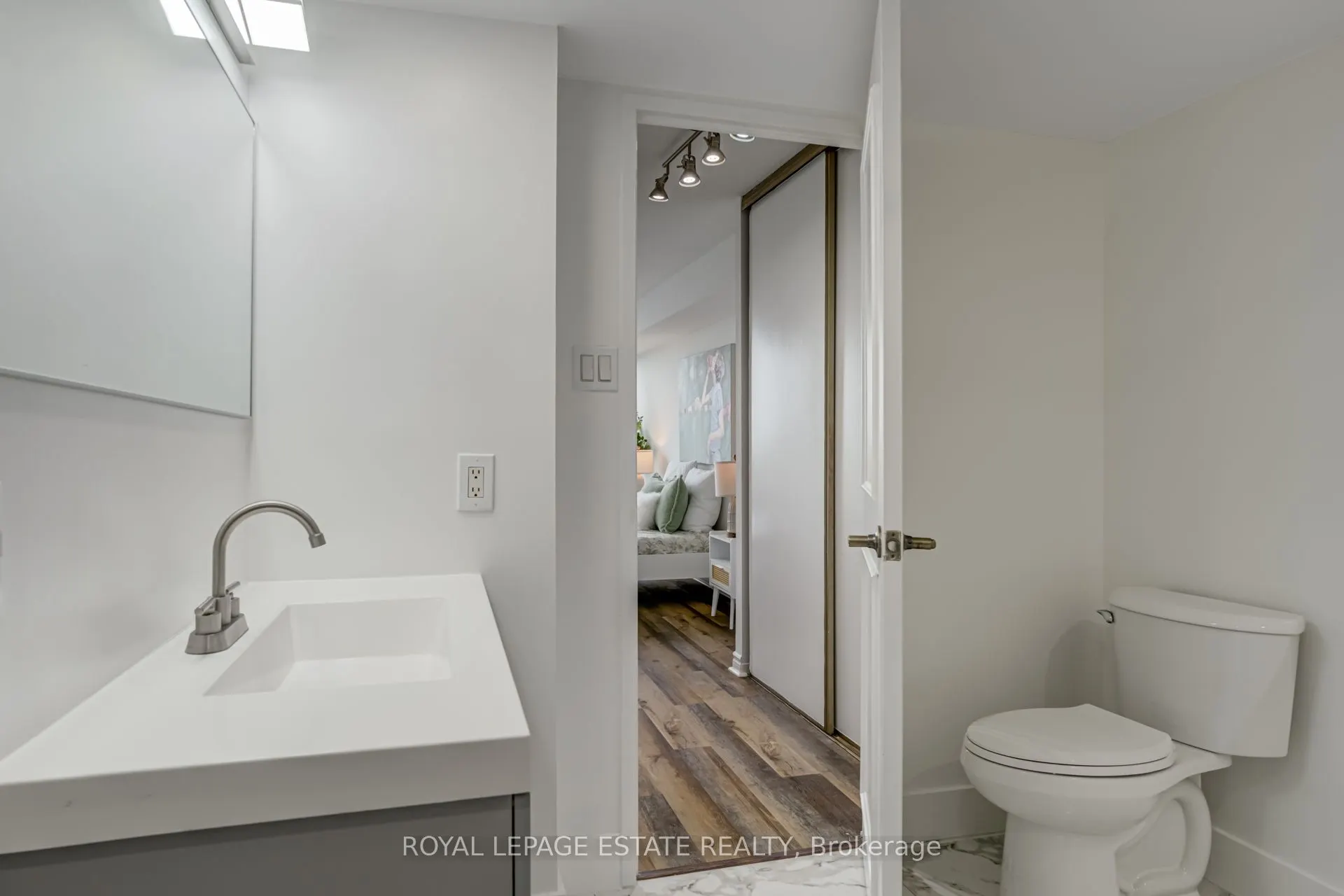 7440 Bathurst Street, #706