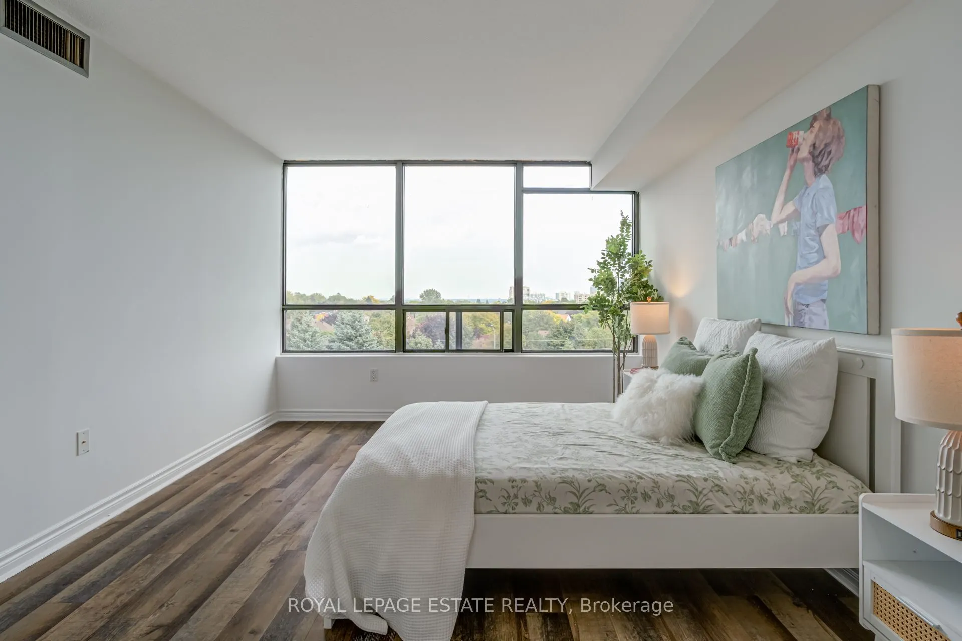 7440 Bathurst Street, #706