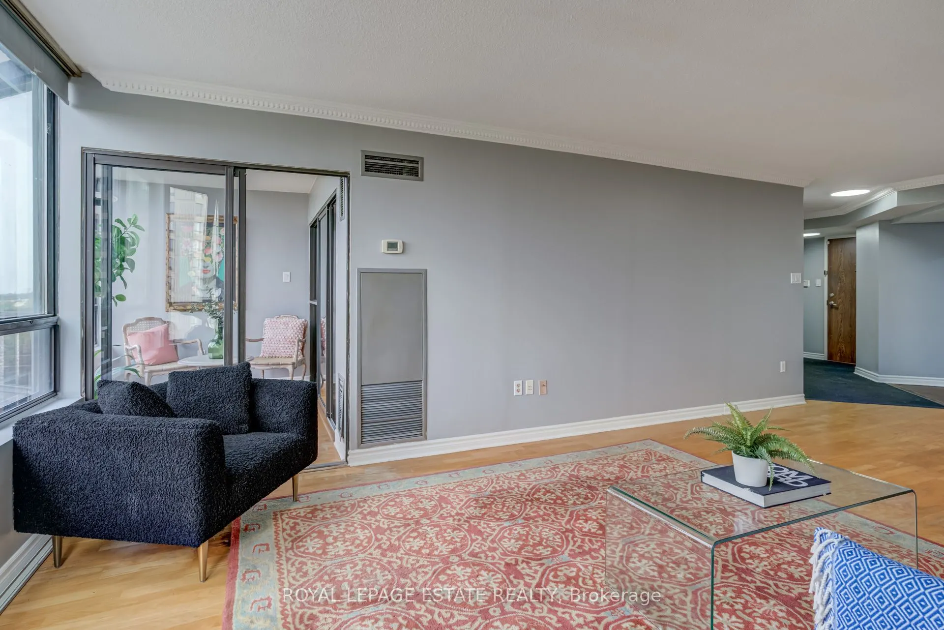 7440 Bathurst Street, #706