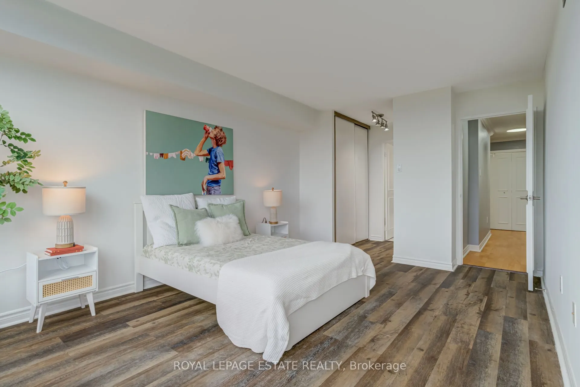 7440 Bathurst Street, #706