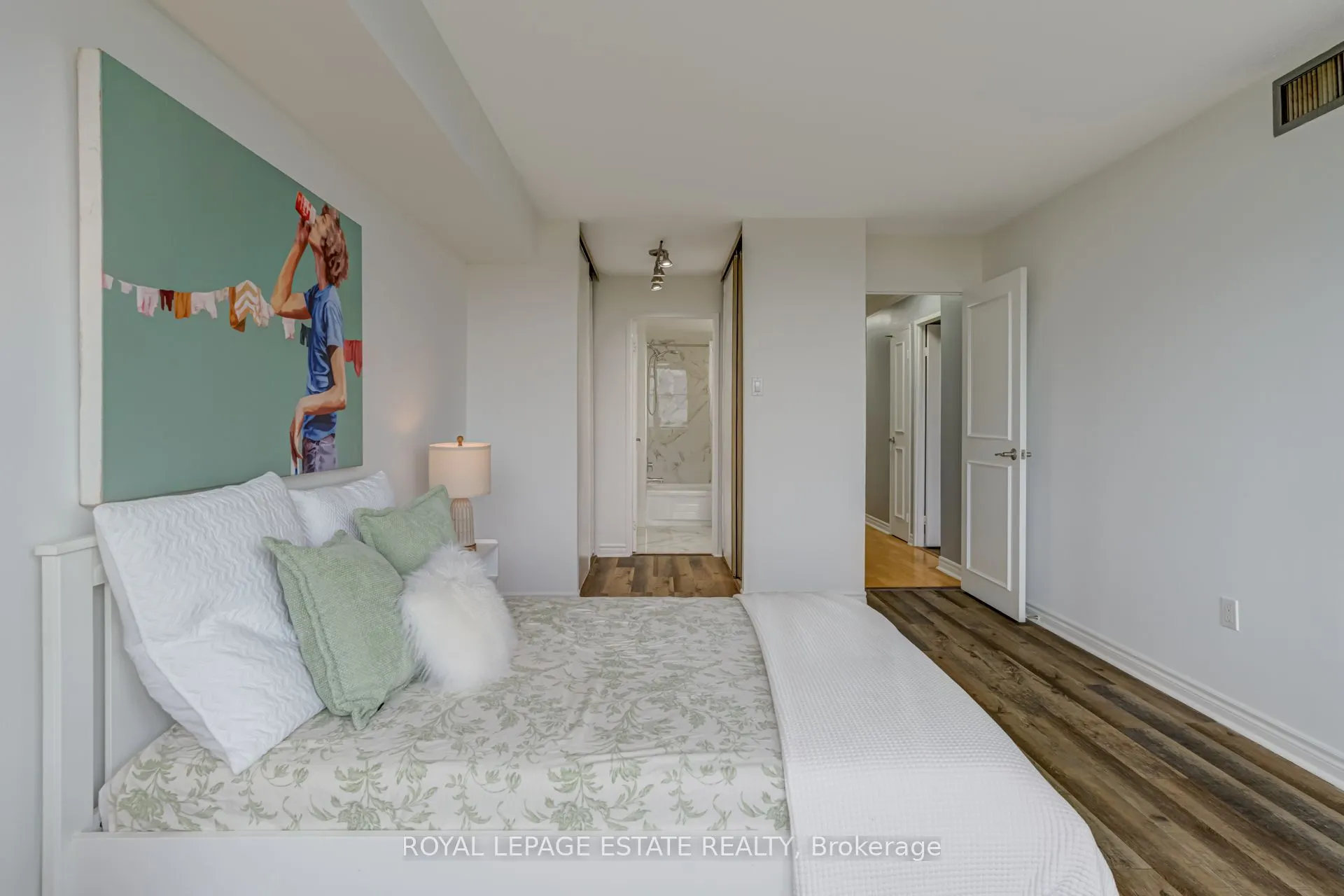 7440 Bathurst Street, #706