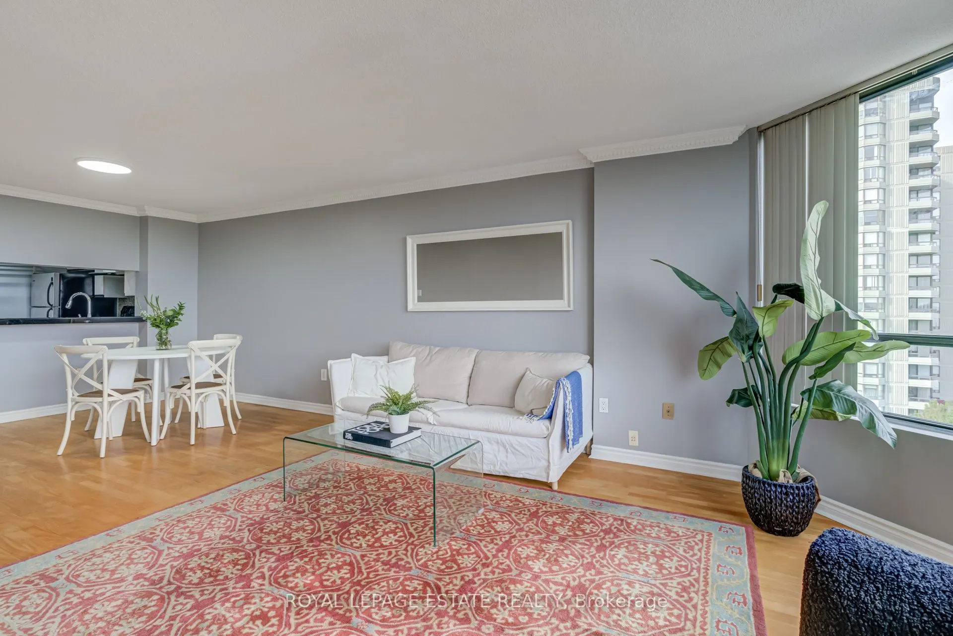 7440 Bathurst Street, #706