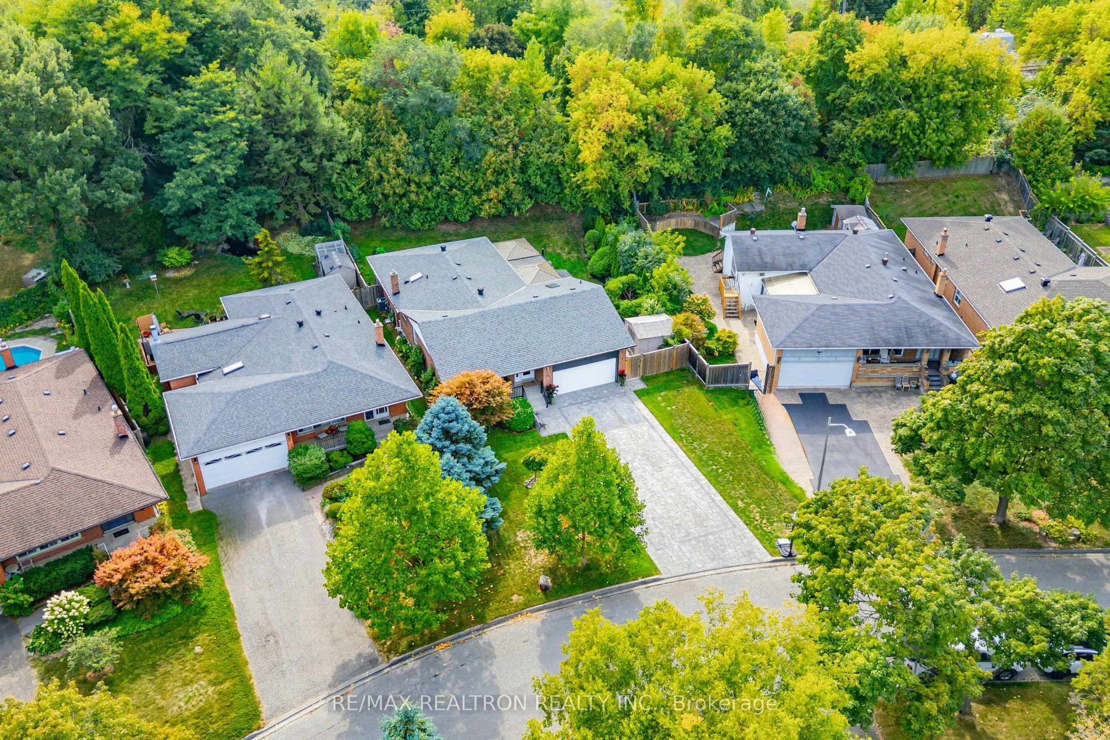 6 Coral Harbour Crescent