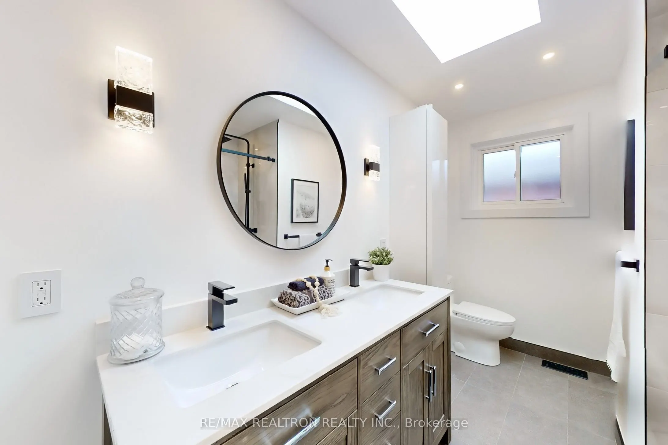 6 Coral Harbour Crescent