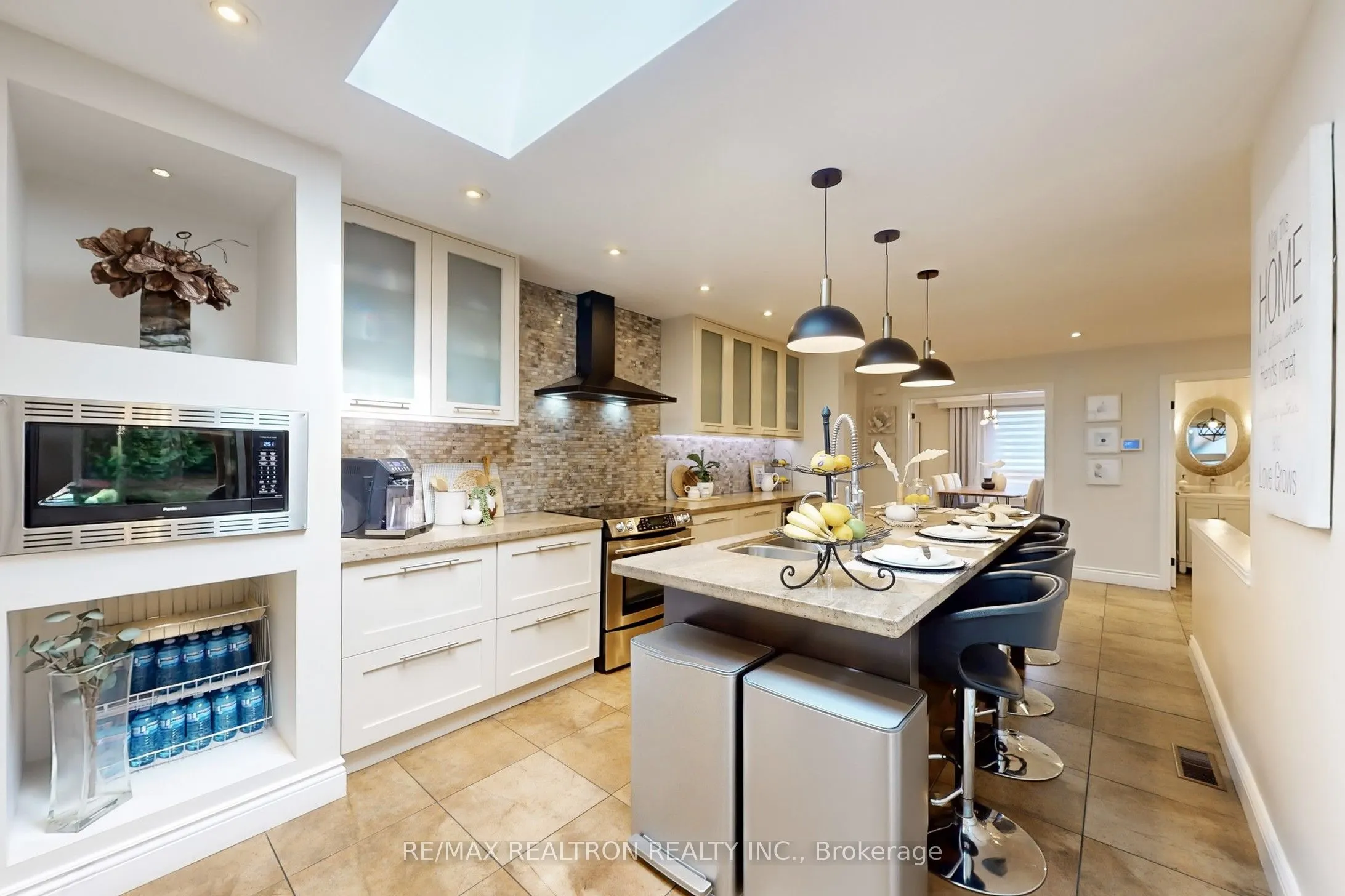 6 Coral Harbour Crescent