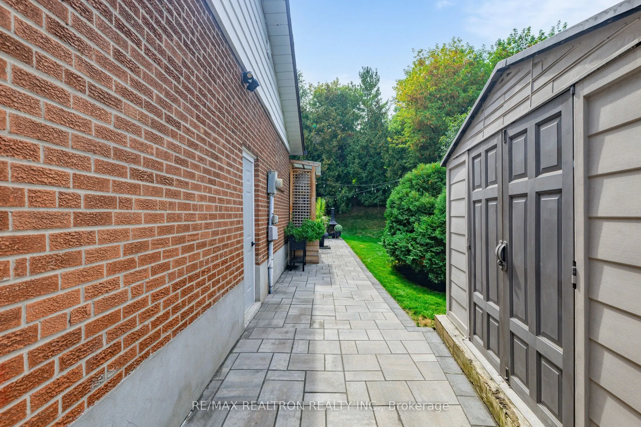 6 Coral Harbour Crescent