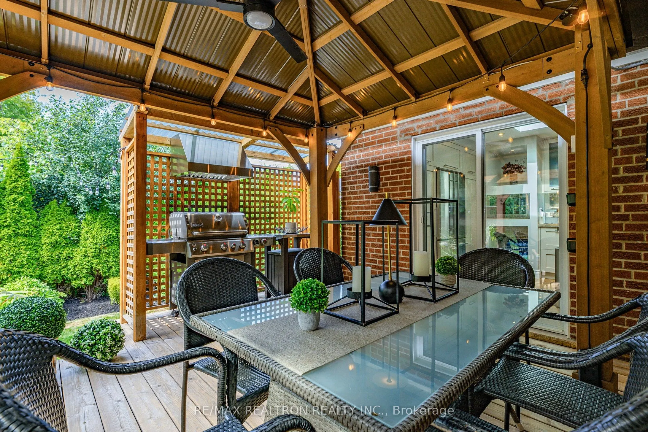 6 Coral Harbour Crescent