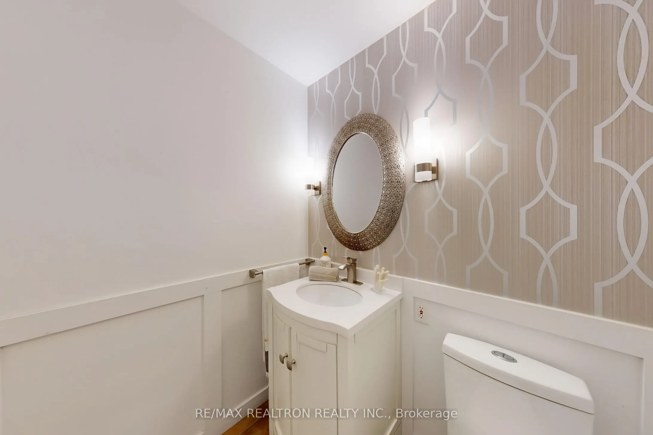 6 Coral Harbour Crescent