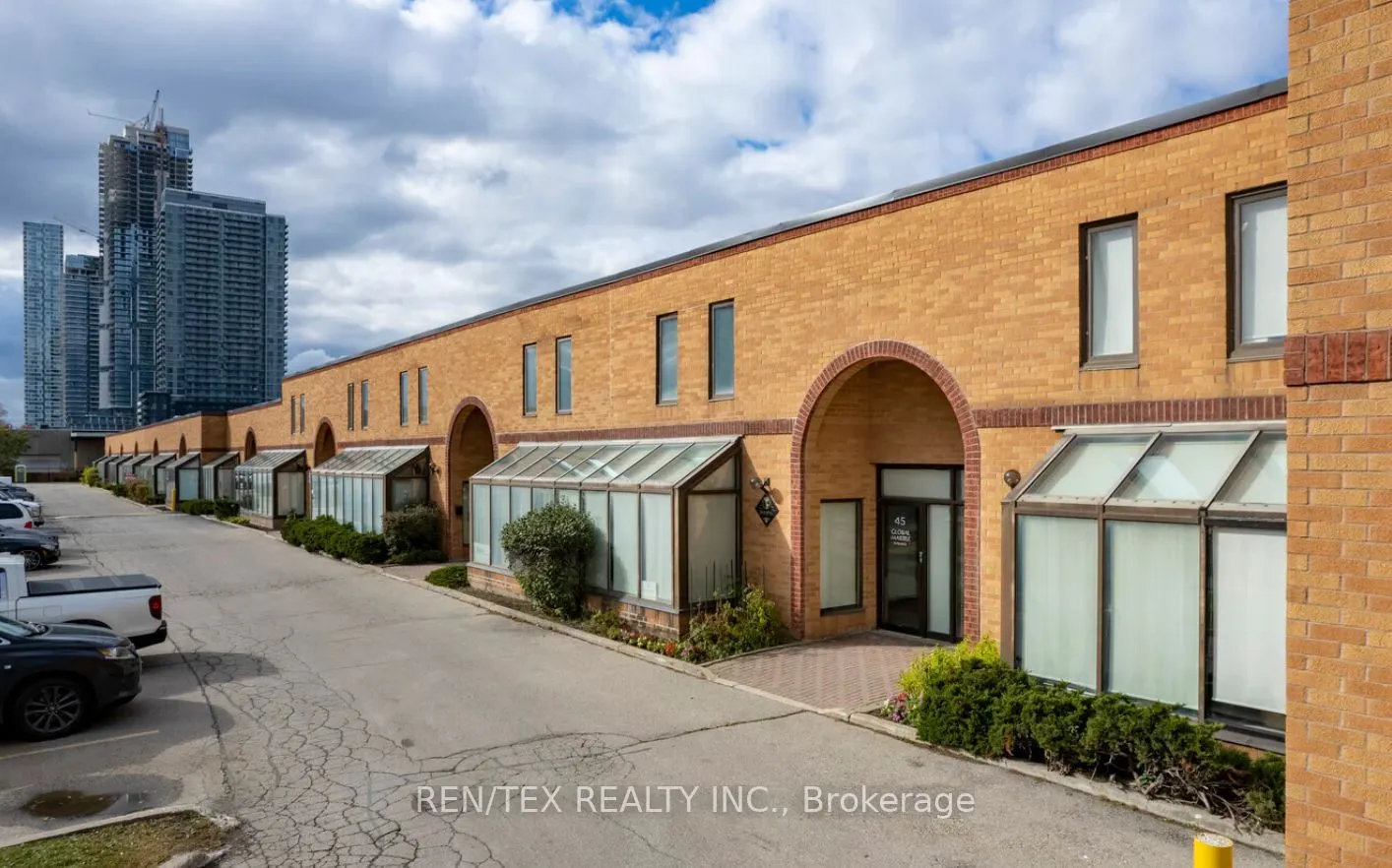 400 Creditstone Road, #27