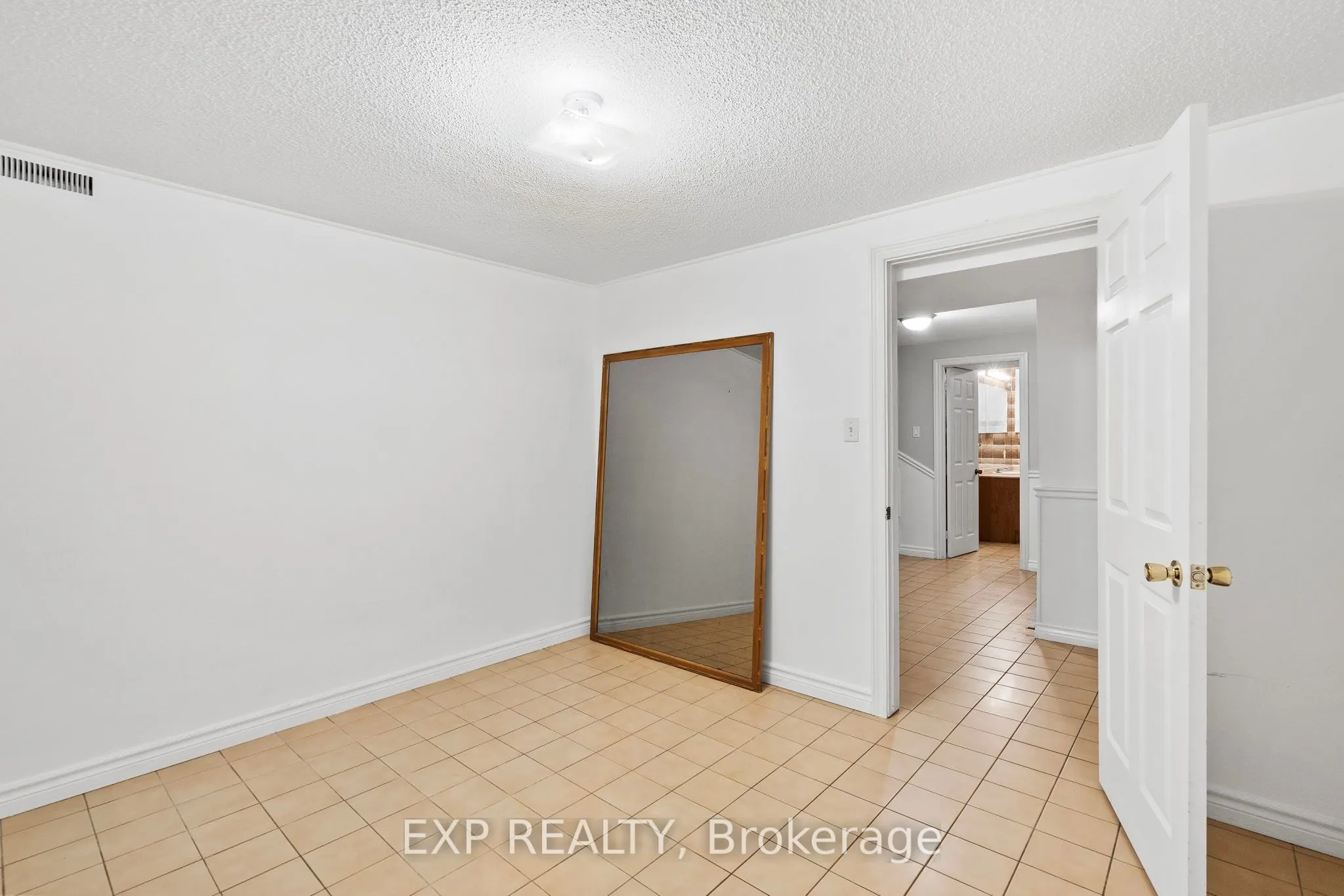 17 Gordon Rowe Crescent