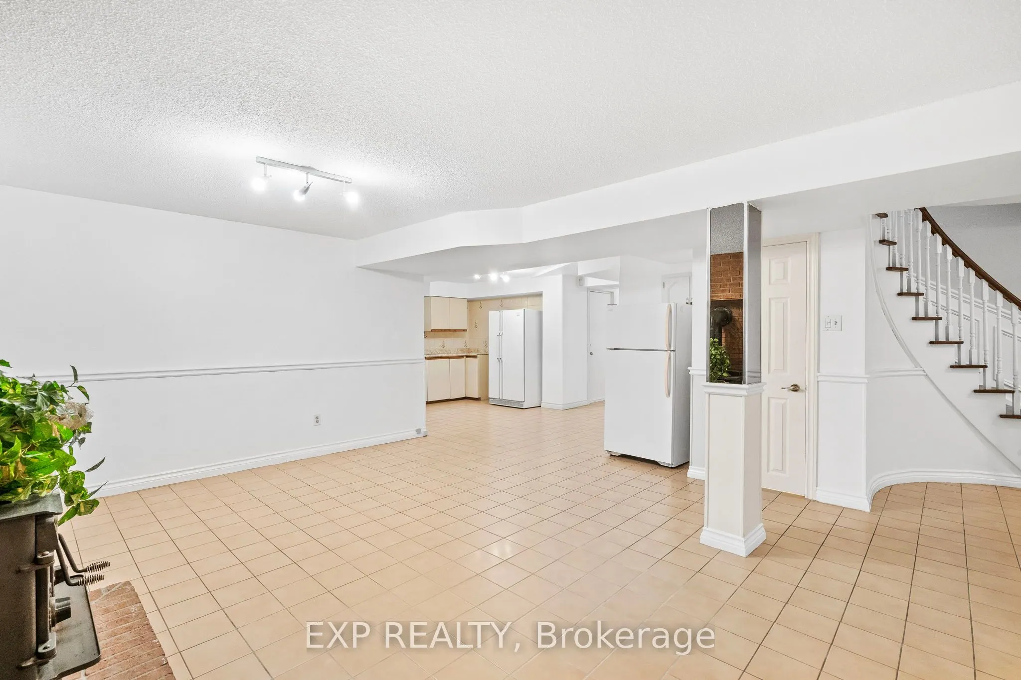 17 Gordon Rowe Crescent