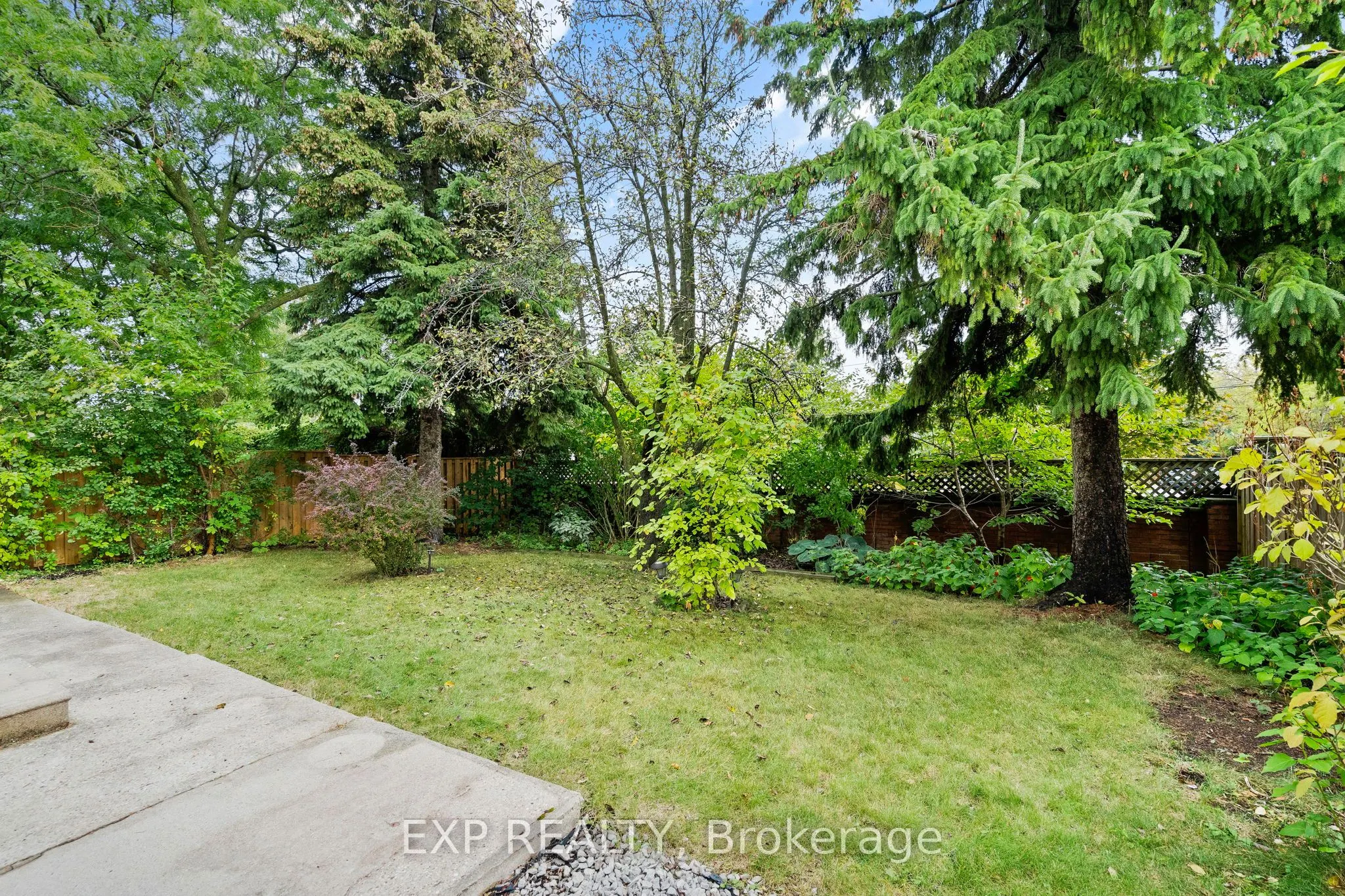 17 Gordon Rowe Crescent