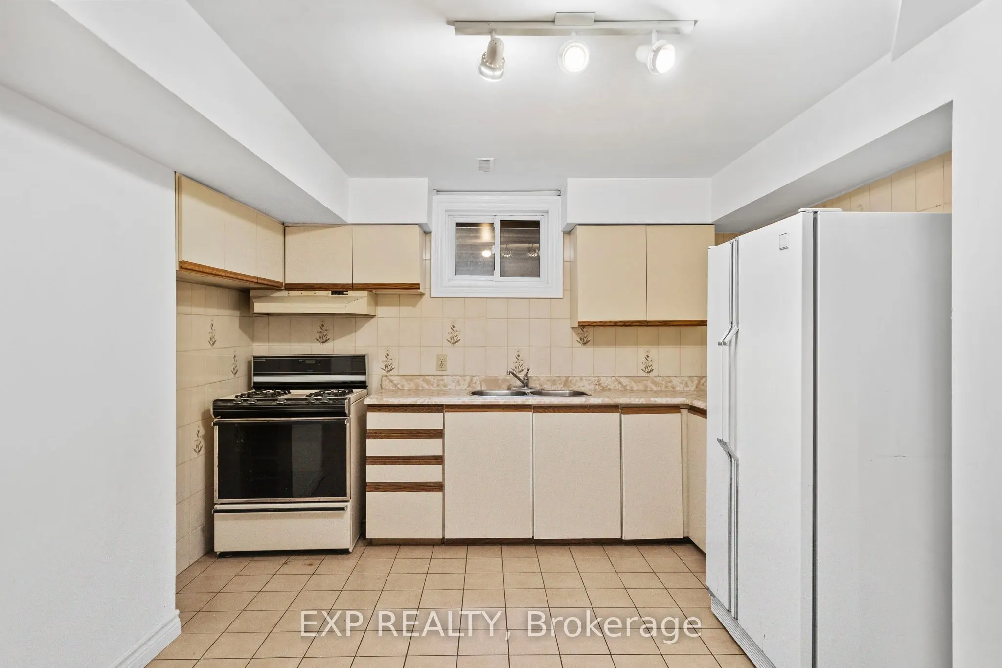 17 Gordon Rowe Crescent
