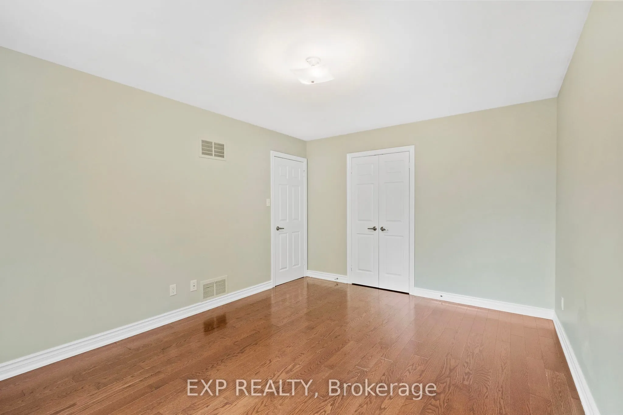 17 Gordon Rowe Crescent