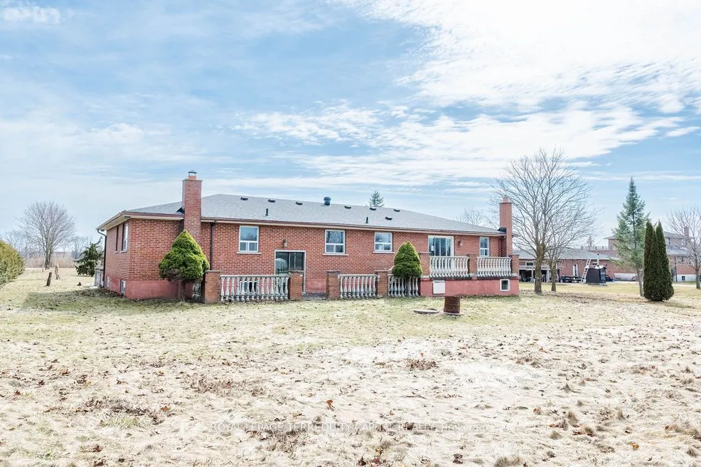 2104 St John's Side Road