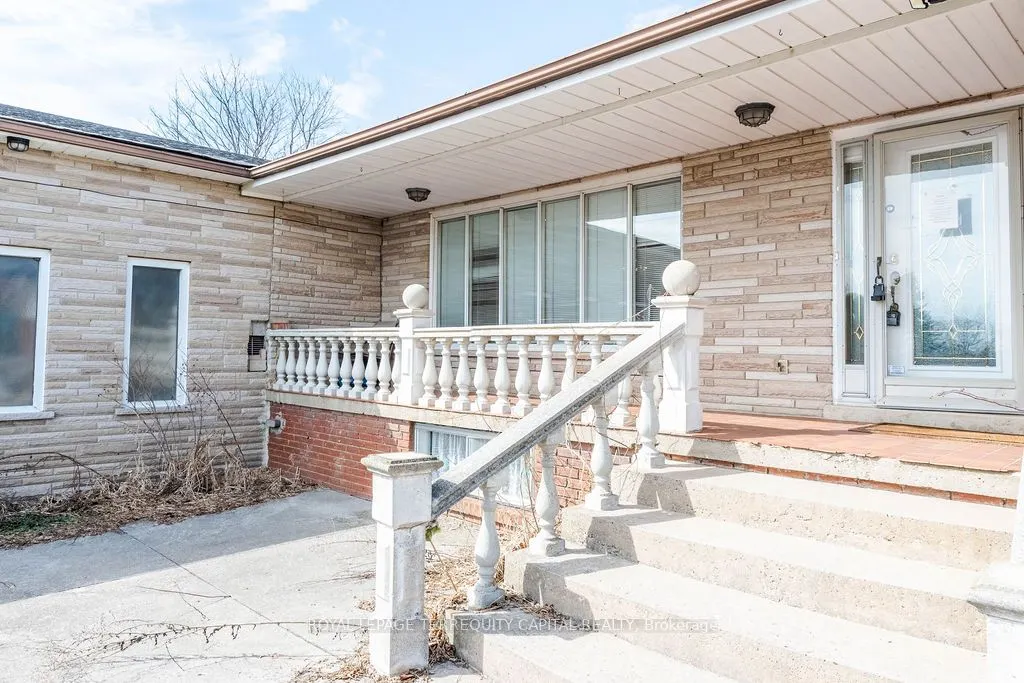 2104 St John's Side Road