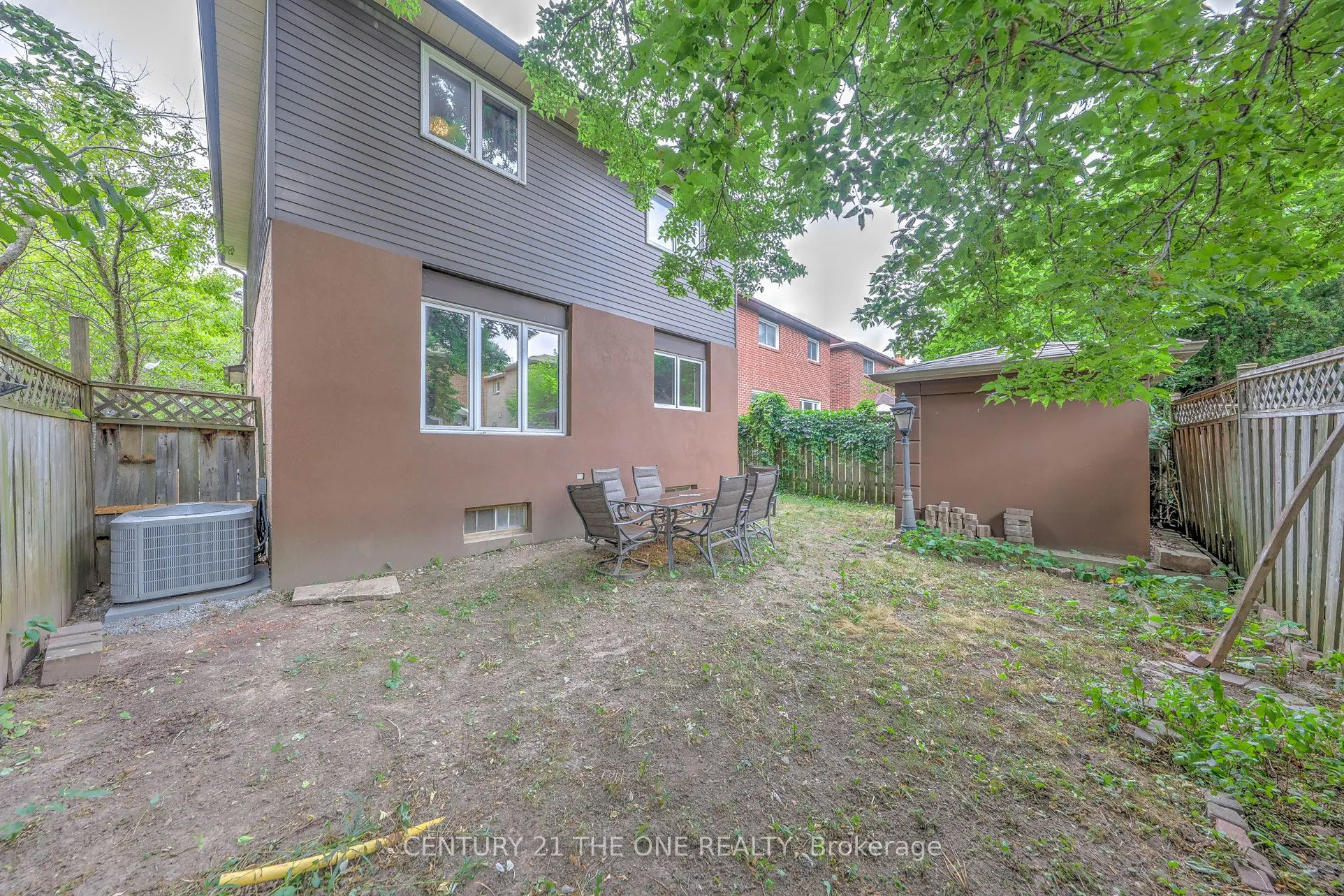 27 Pugsley Avenue