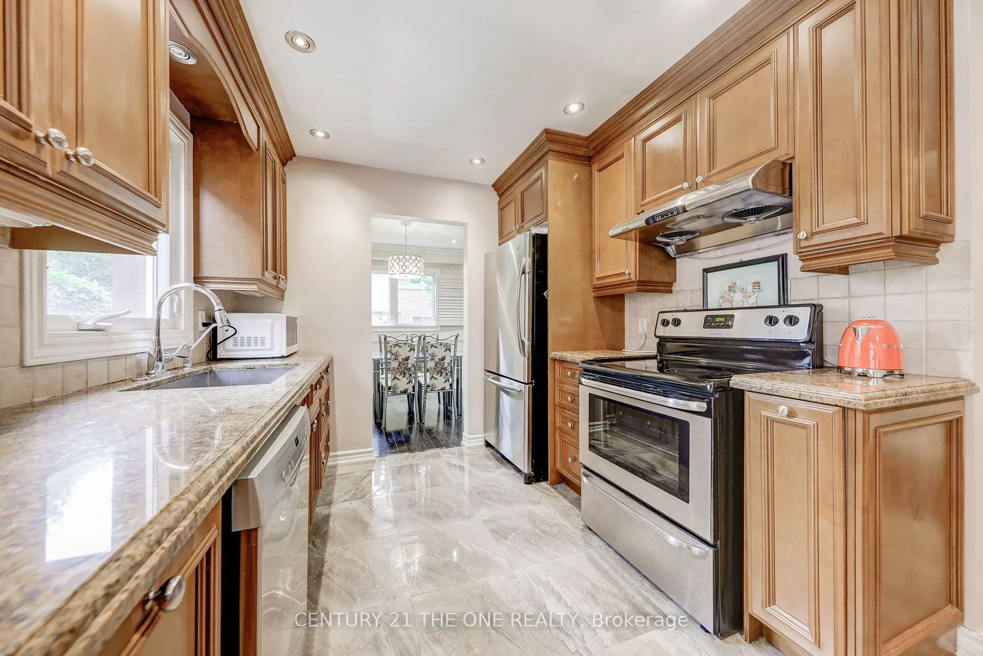 27 Pugsley Avenue