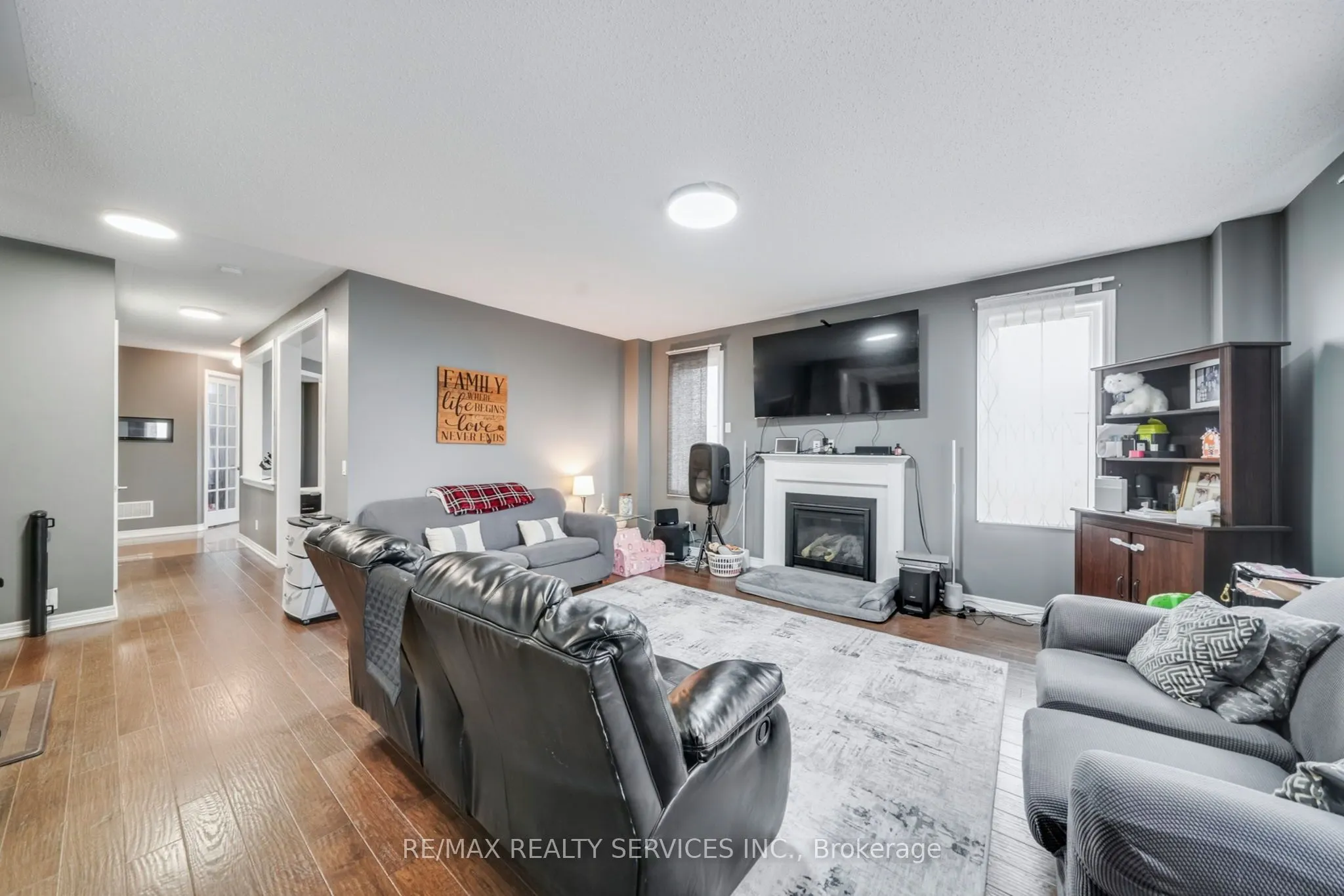 2 Kennedy Boulevard