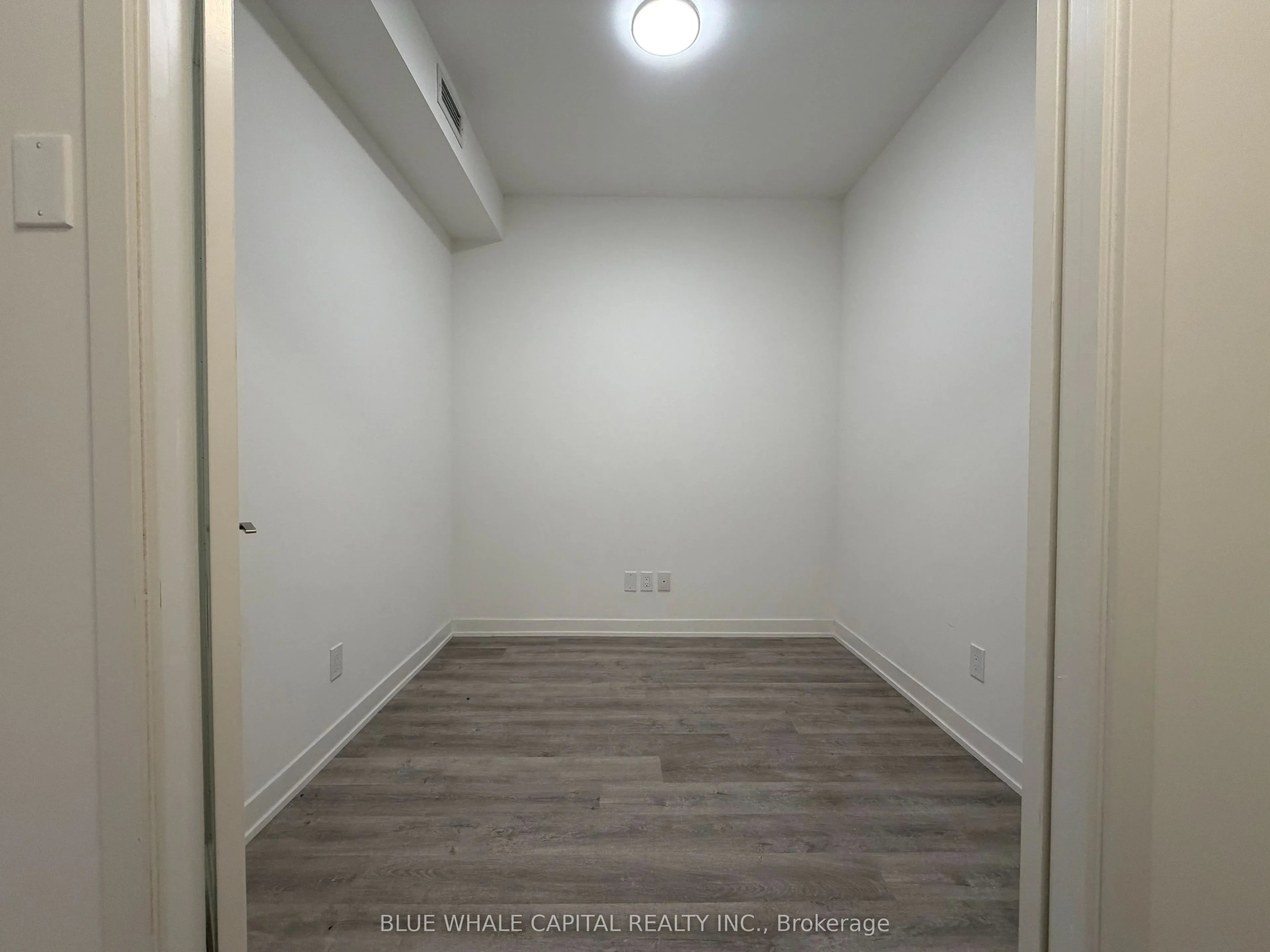 8119 Birchmount Road, #916