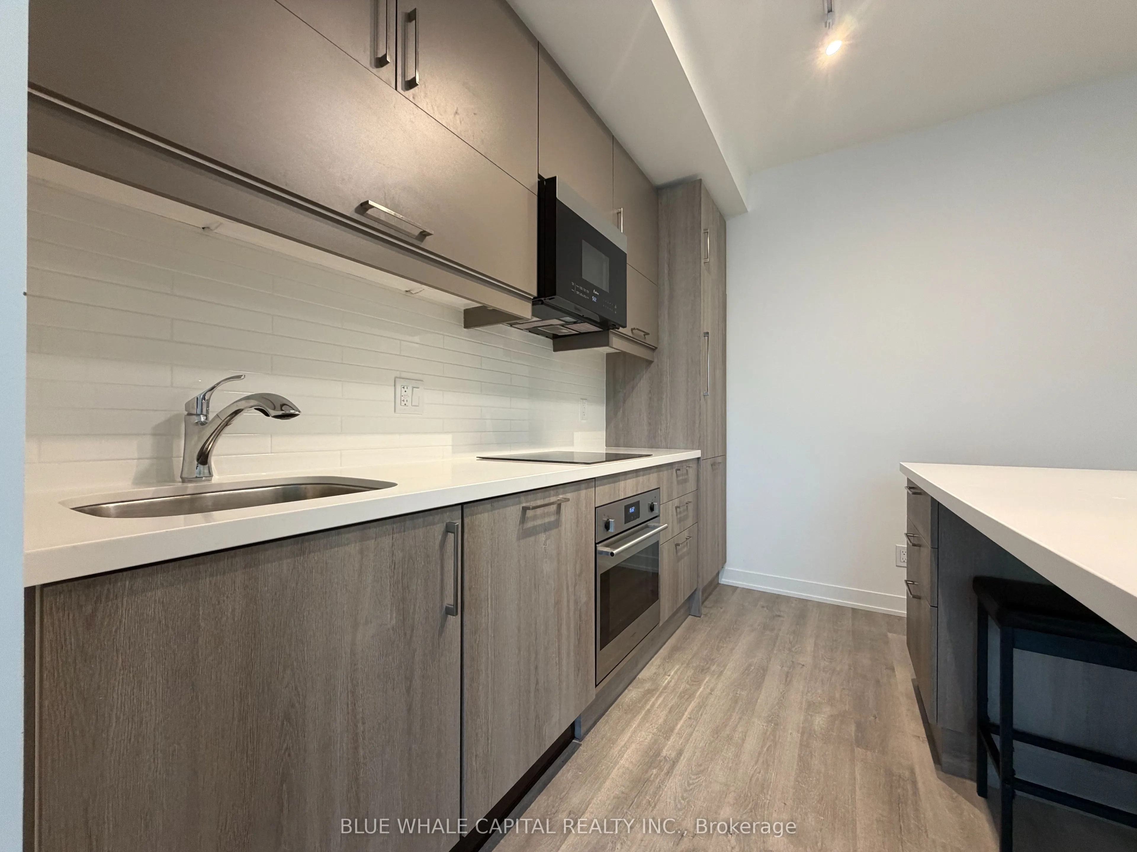 8119 Birchmount Road, #916