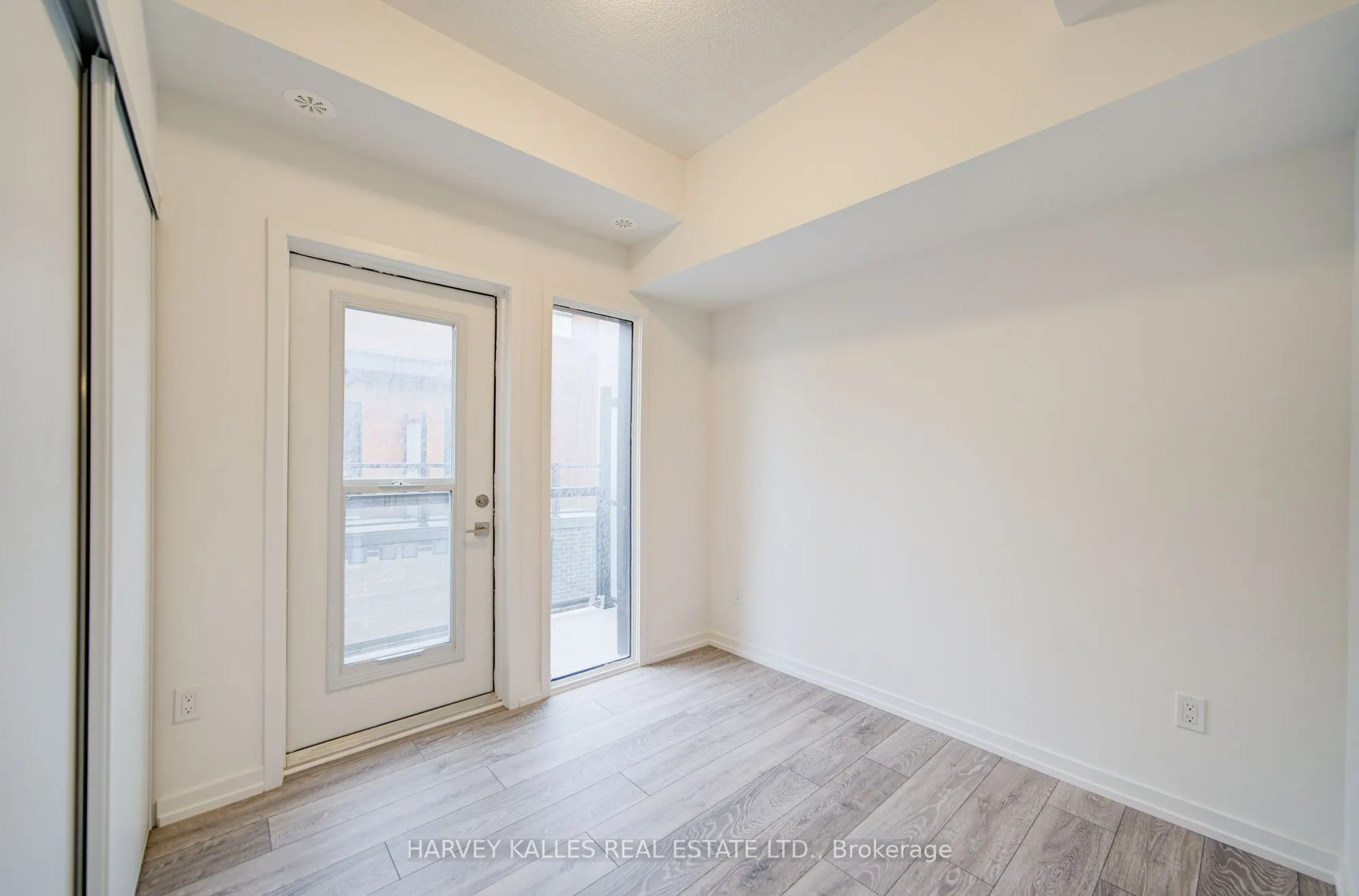 12-14 Lytham Green Circle, #Unit 12