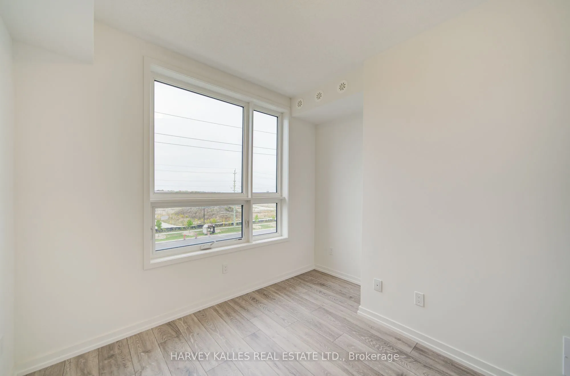 12-14 Lytham Green Circle, #Unit 12