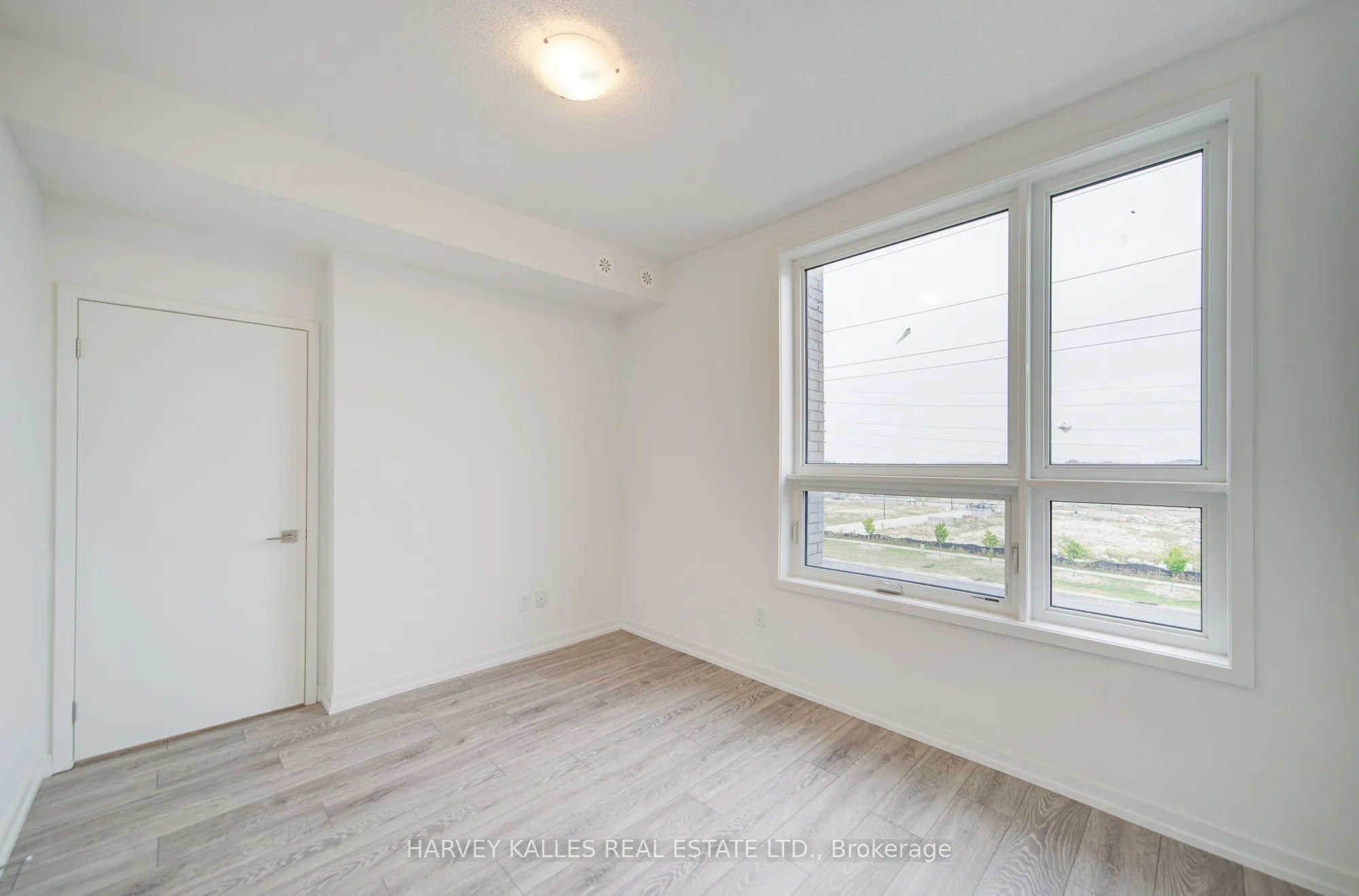 12-14 Lytham Green Circle, #Unit 12