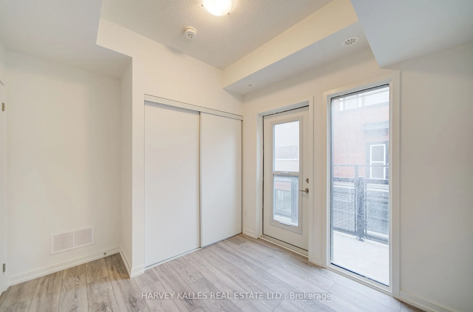 12-14 Lytham Green Circle, #Unit 12