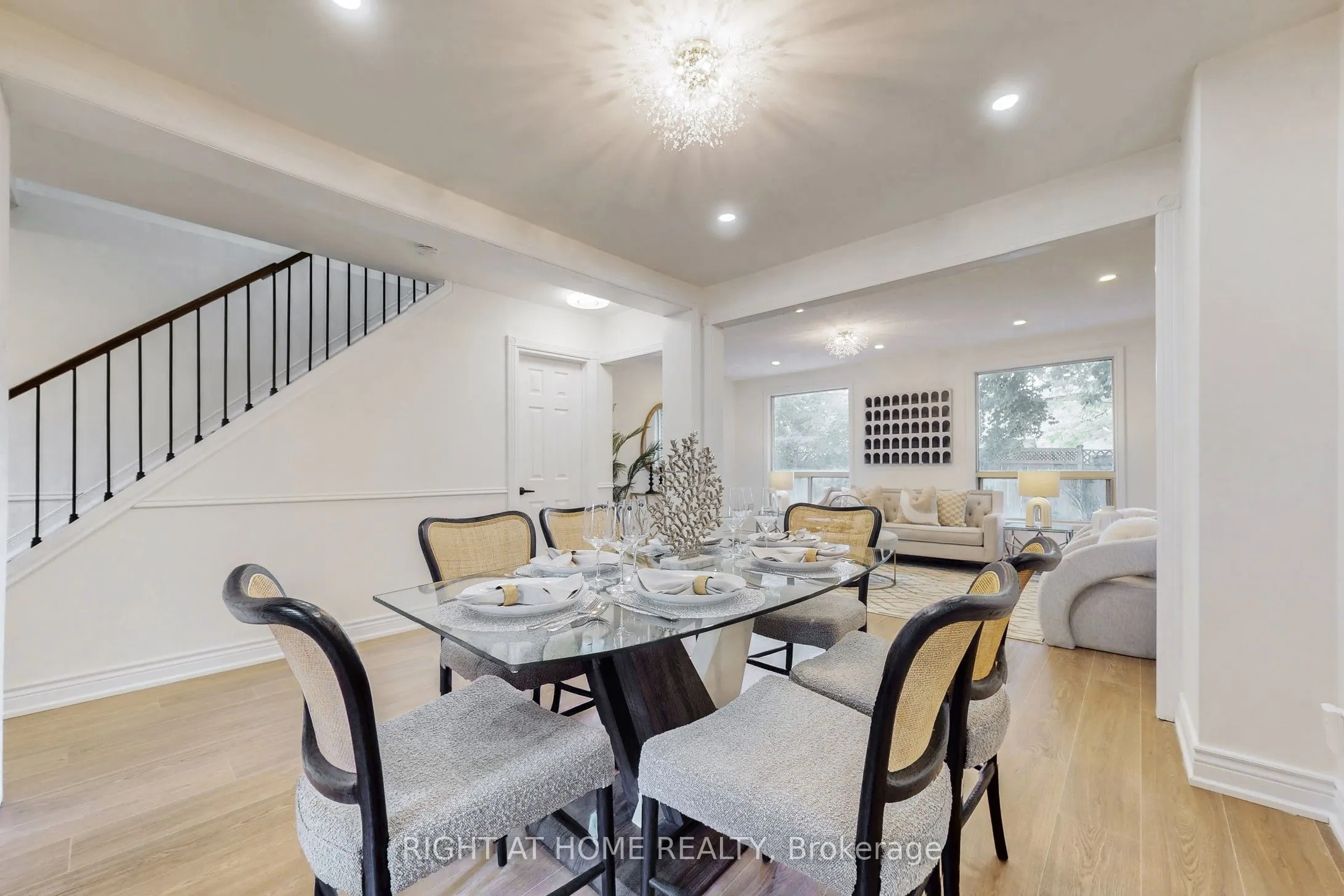 203 Thoms Crescent
