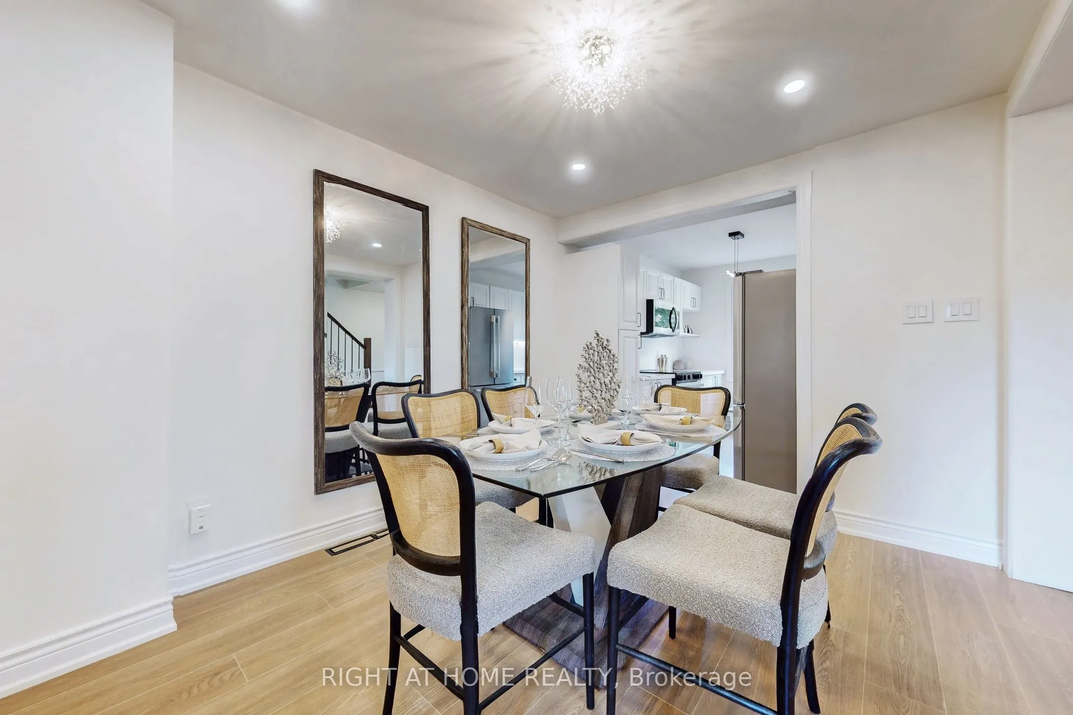 203 Thoms Crescent