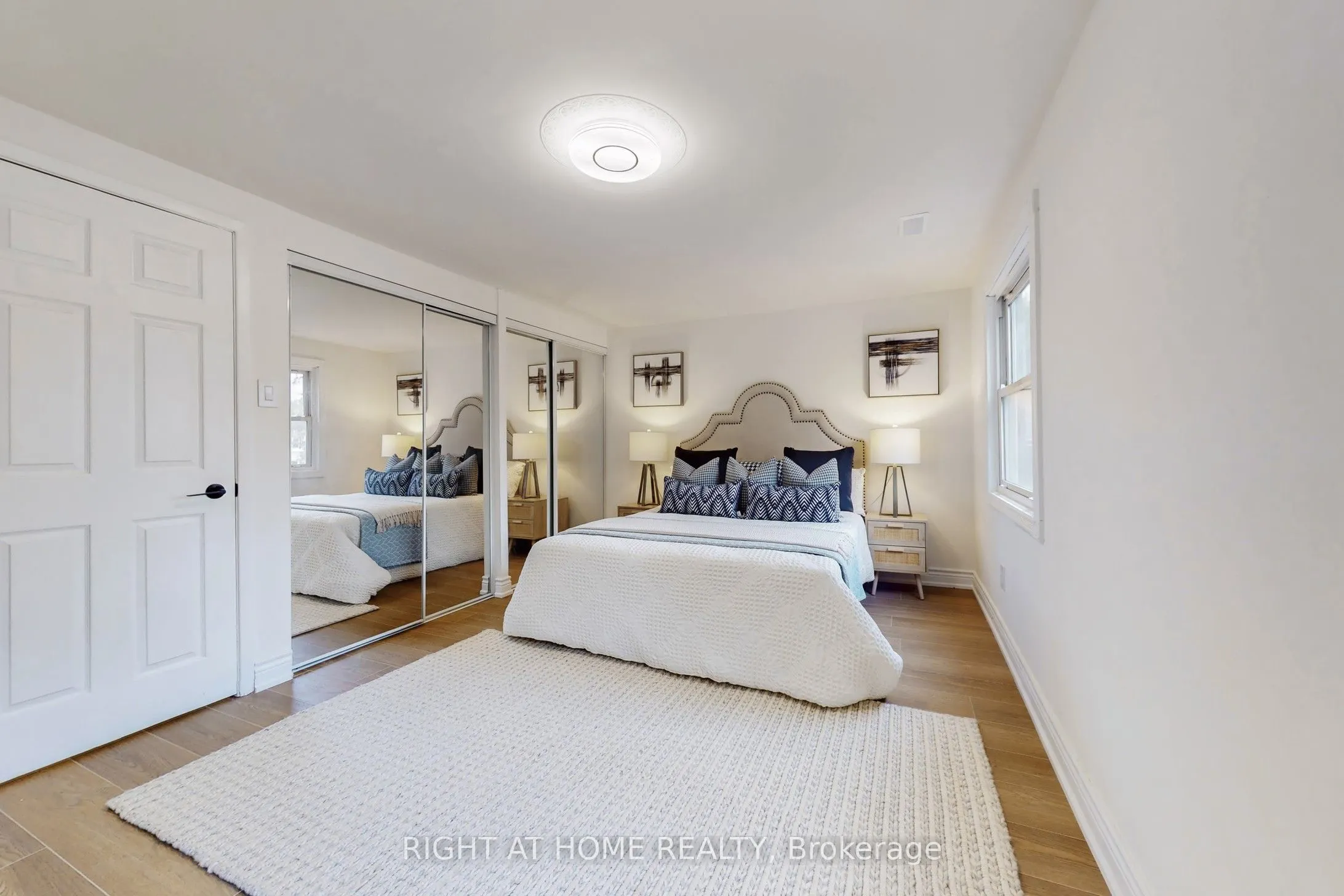 203 Thoms Crescent