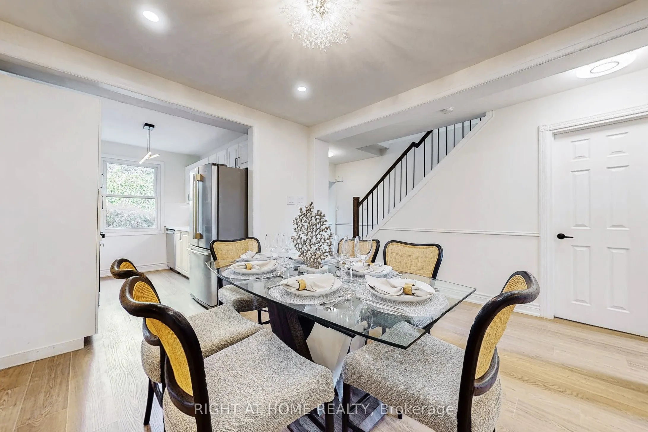 203 Thoms Crescent