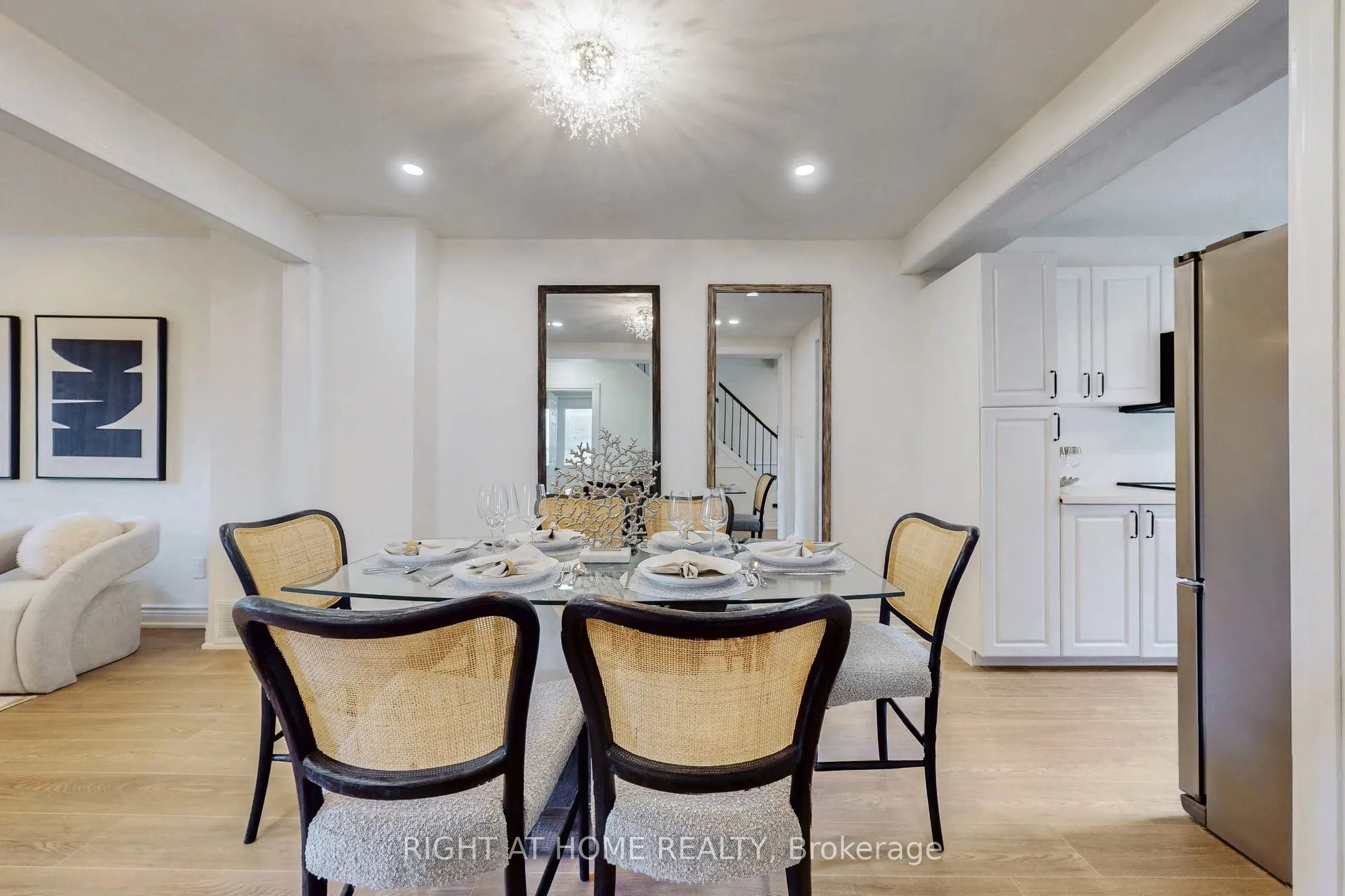 203 Thoms Crescent