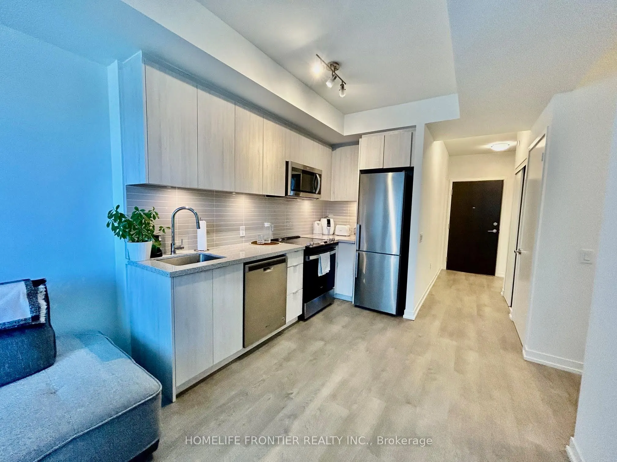 8868 Yonge Street, #623E